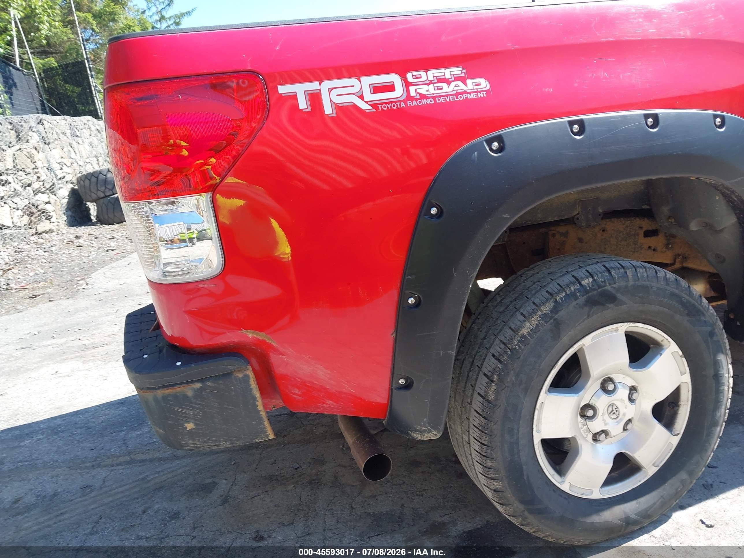 2008 Toyota Tundra Sr5 5.7l V8 Red vin: 5TBBV54158S508315