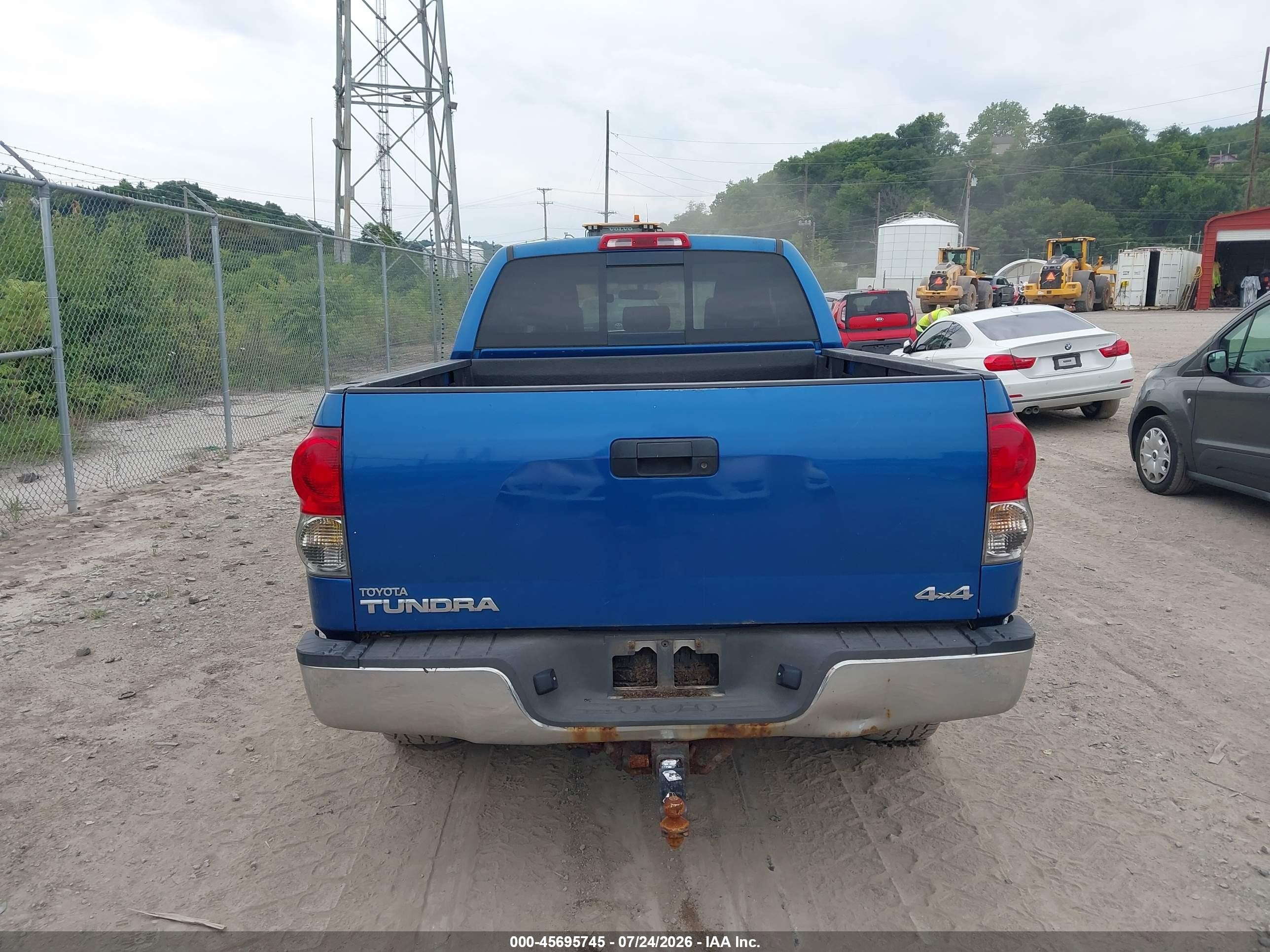 2008 Toyota Tundra Sr5 5.7l V8 Blue vin: 5TBBV54188S509068