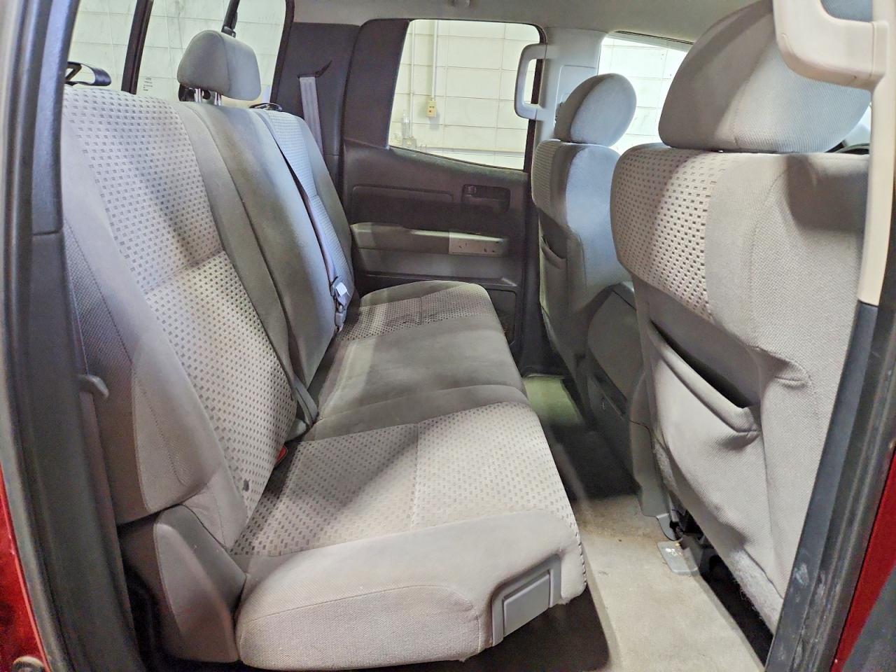 2007 Toyota Tundra Sr5 Maroon vin: 5TBBV541X7S453441