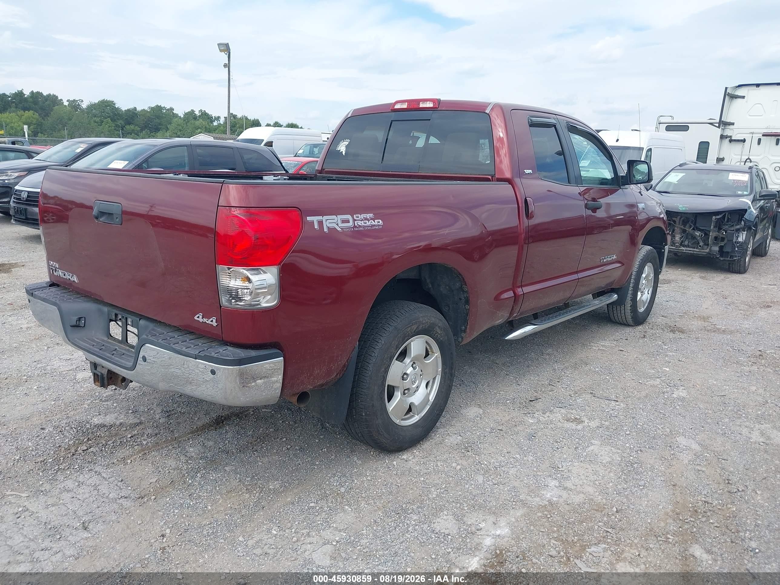 2007 Toyota Tundra Sr5 5.7l V8 Red vin: 5TBBV541X7S479750