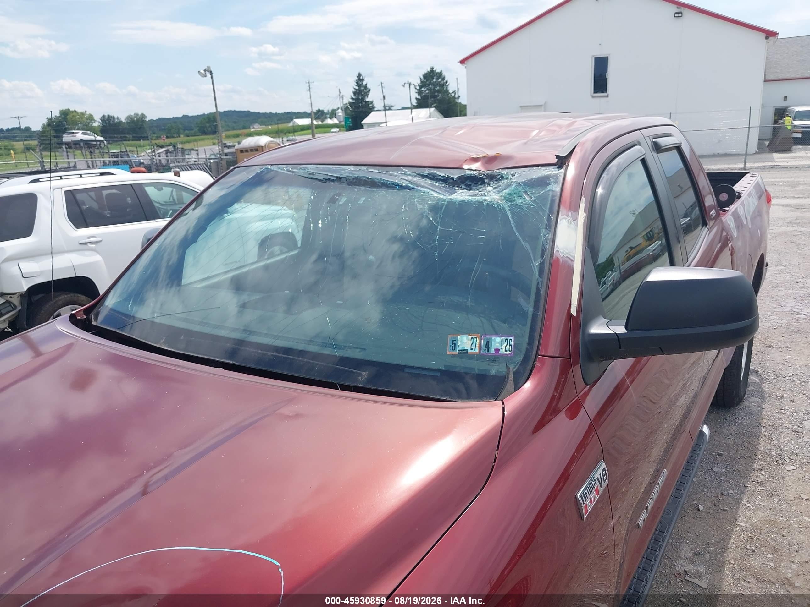 2007 Toyota Tundra Sr5 5.7l V8 Red vin: 5TBBV541X7S479750