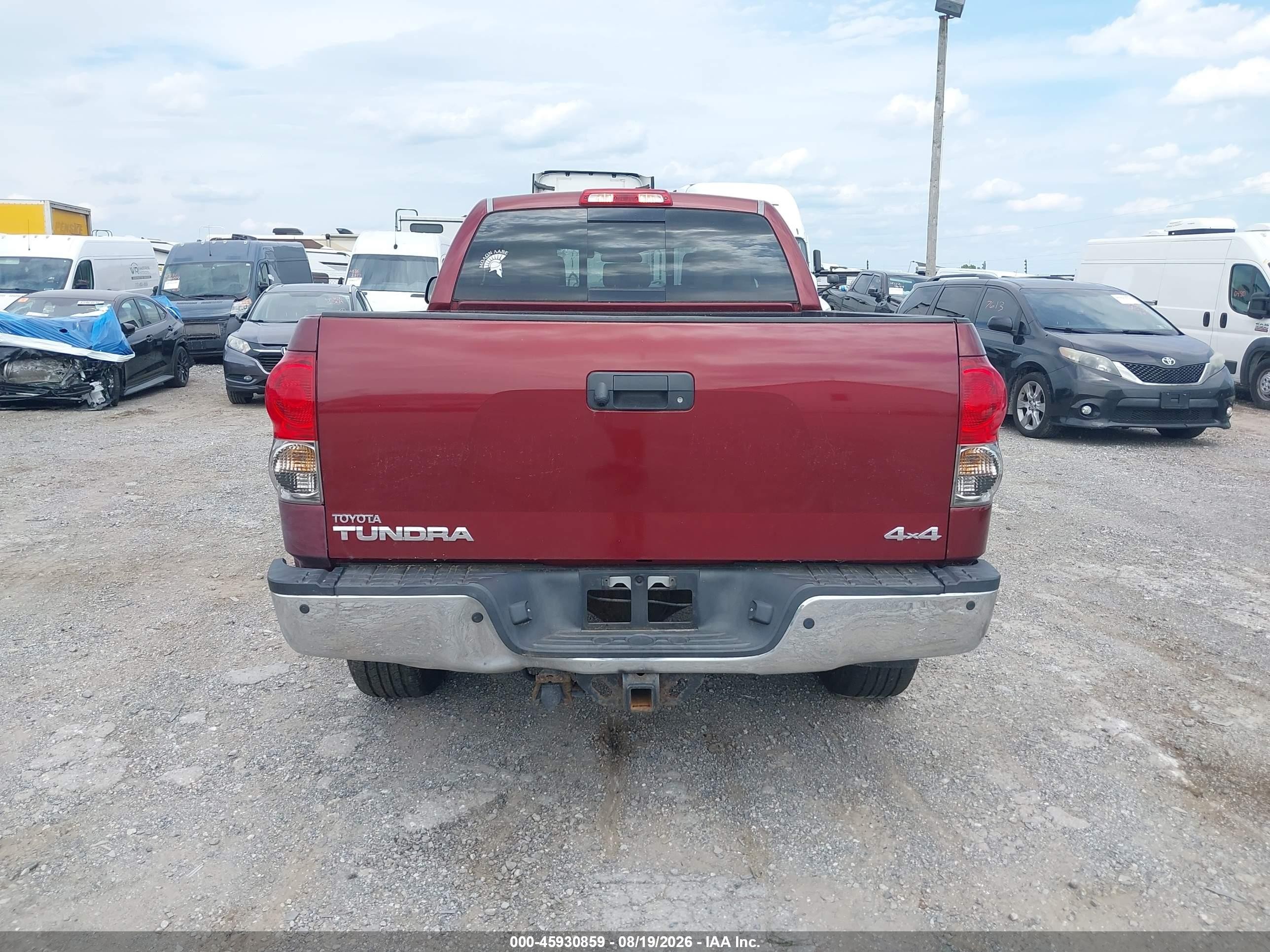 2007 Toyota Tundra Sr5 5.7l V8 Red vin: 5TBBV541X7S479750