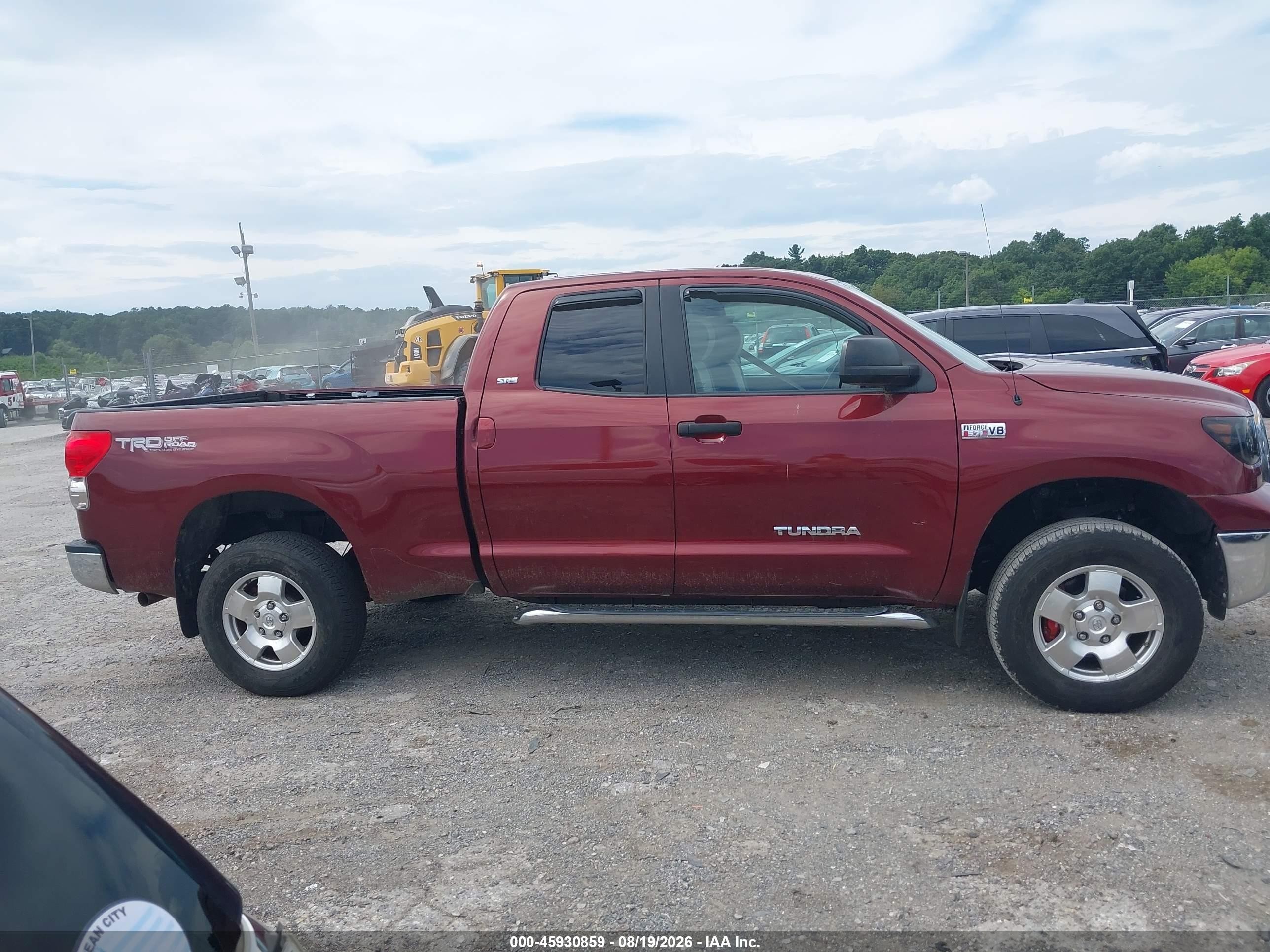 2007 Toyota Tundra Sr5 5.7l V8 Red vin: 5TBBV541X7S479750