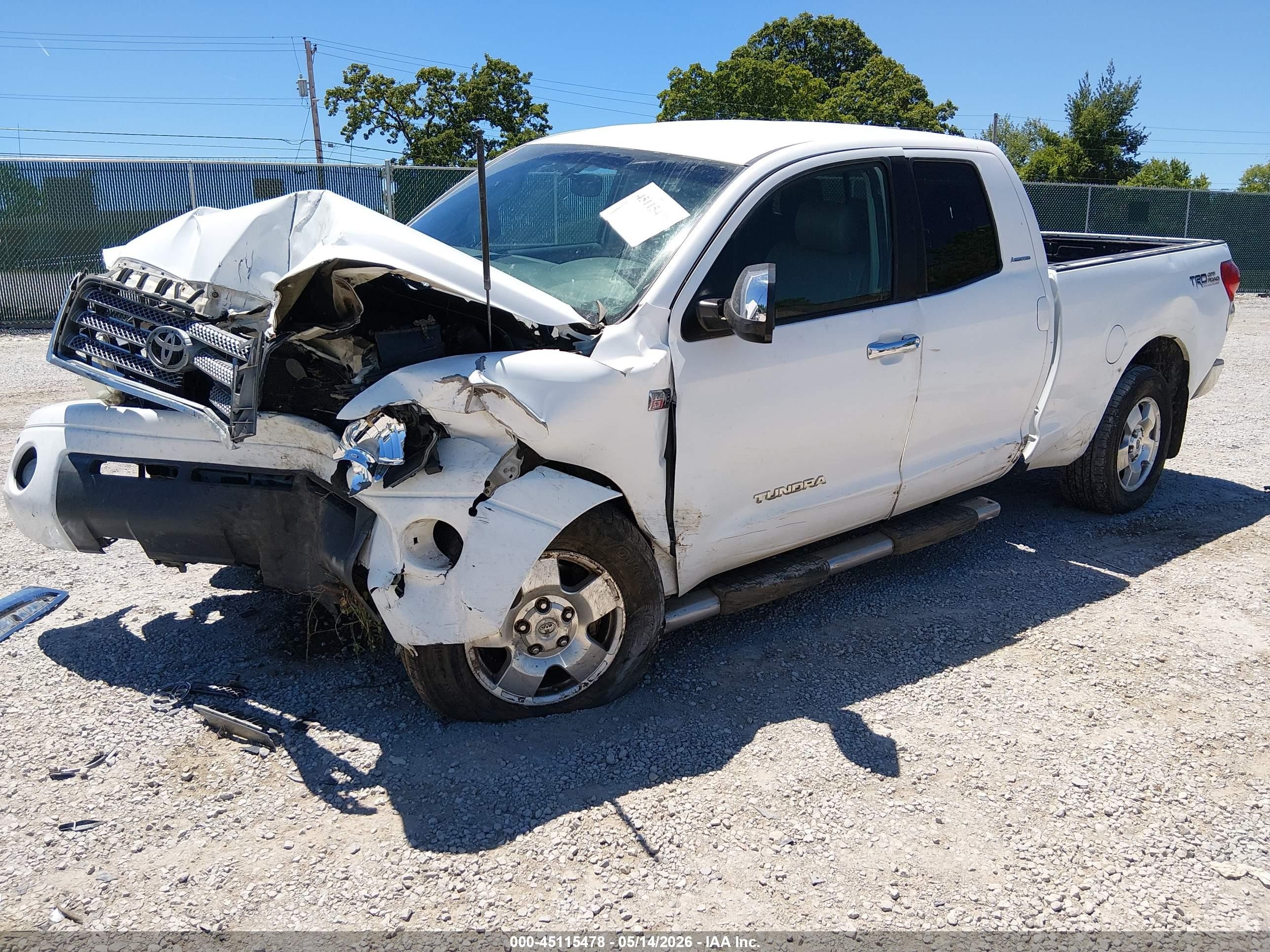 2007 Toyota Tundra Limited 5.7l V8 White vin: 5TBBV58117S458022