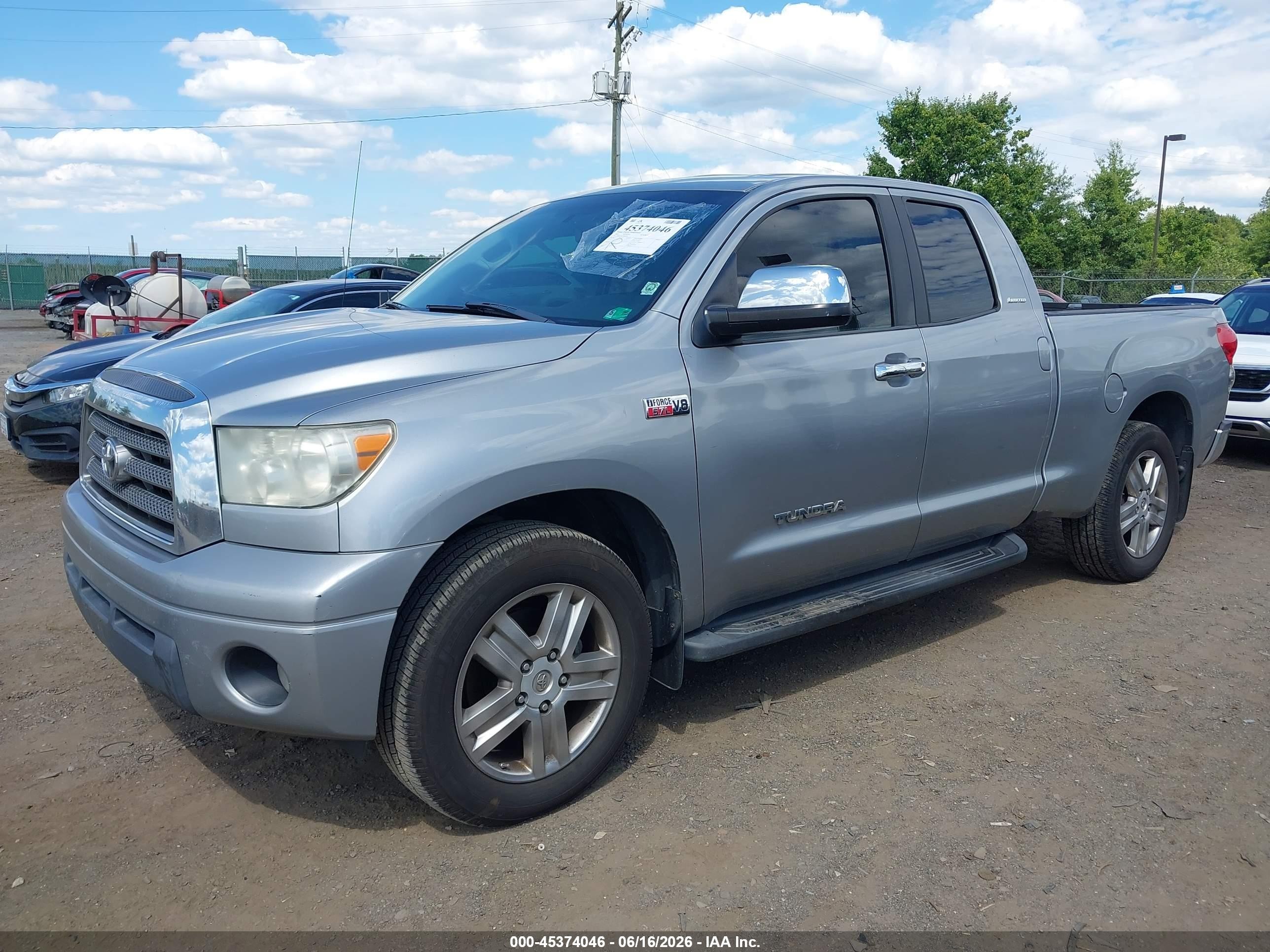 2007 Toyota Tundra Limited 5.7l V8 Серебряный vin: 5TBBV58127S482507