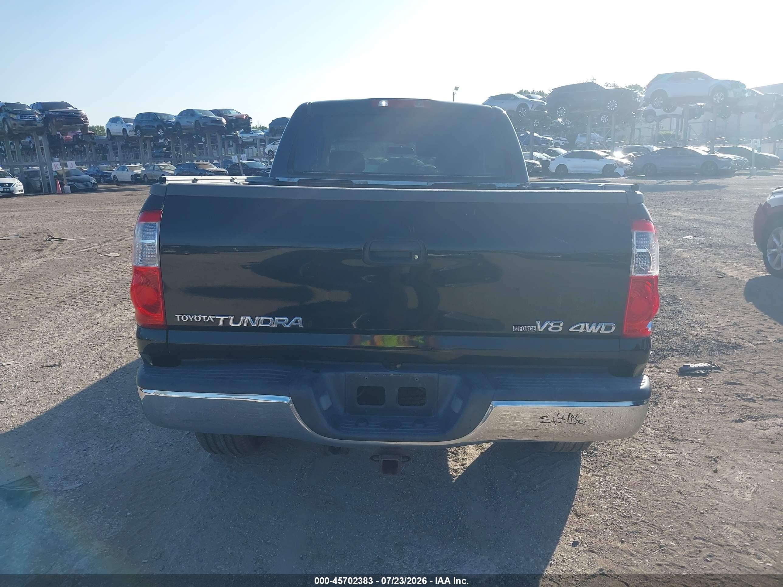 2004 Toyota Tundra Sr5 V8 Black vin: 5TBDT44104S456935