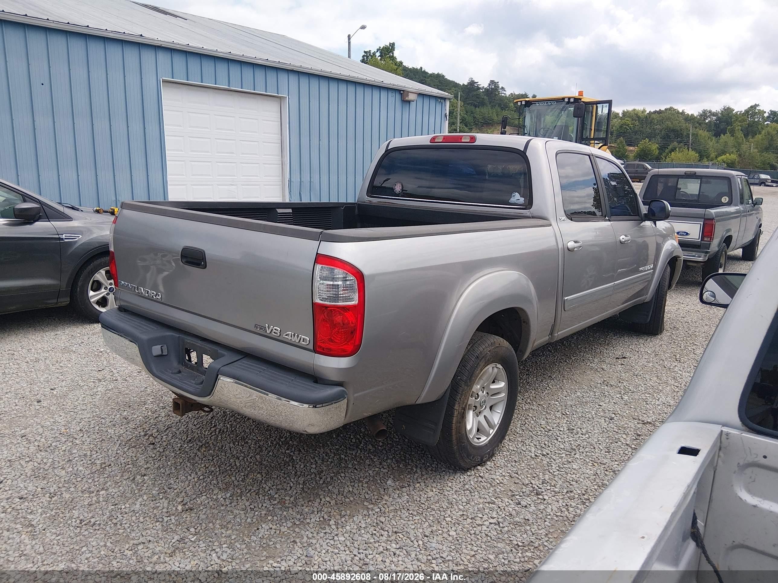 2005 Toyota Tundra Sr5 V8 Серебряный vin: 5TBDT44105S474286