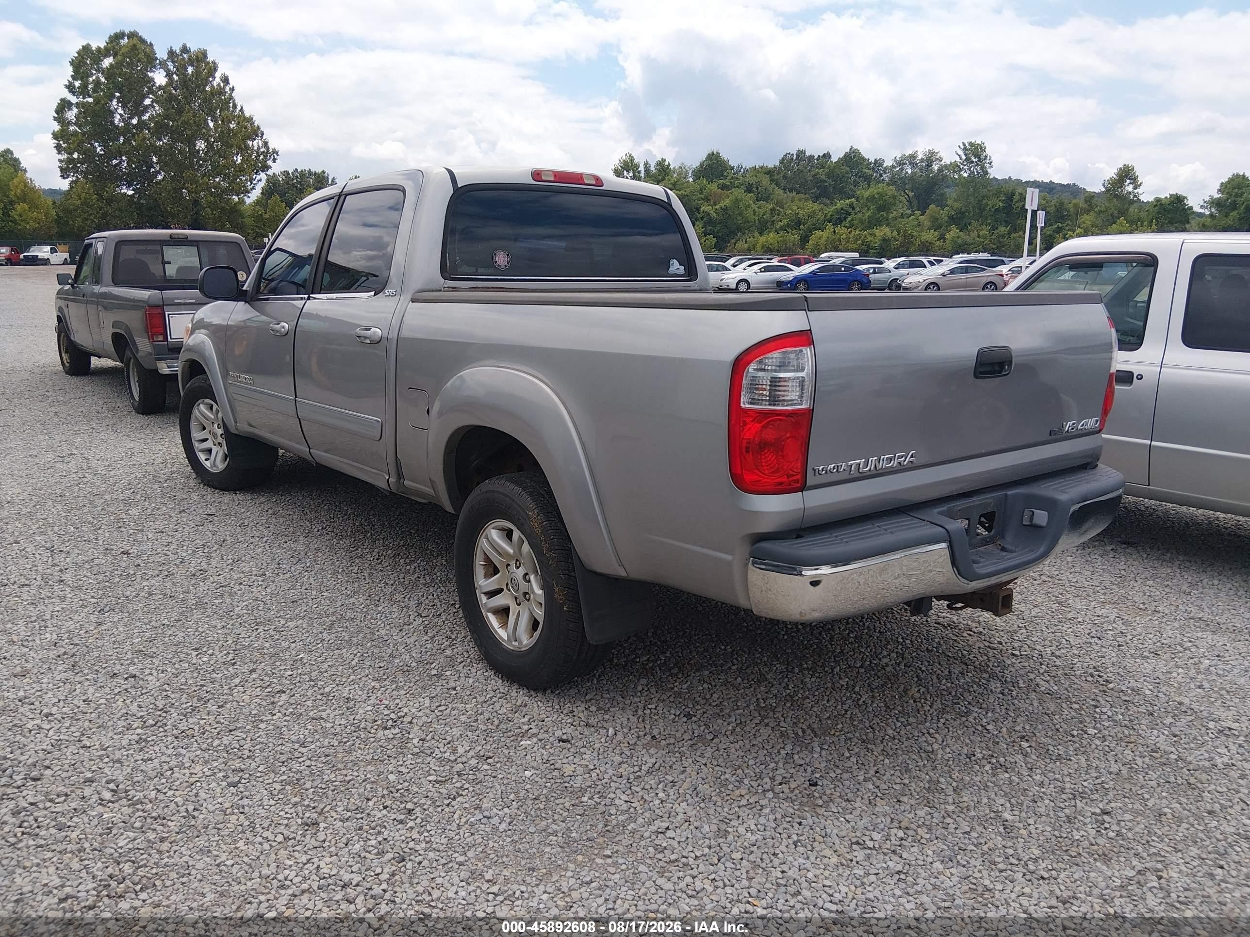 2005 Toyota Tundra Sr5 V8 Серебряный vin: 5TBDT44105S474286