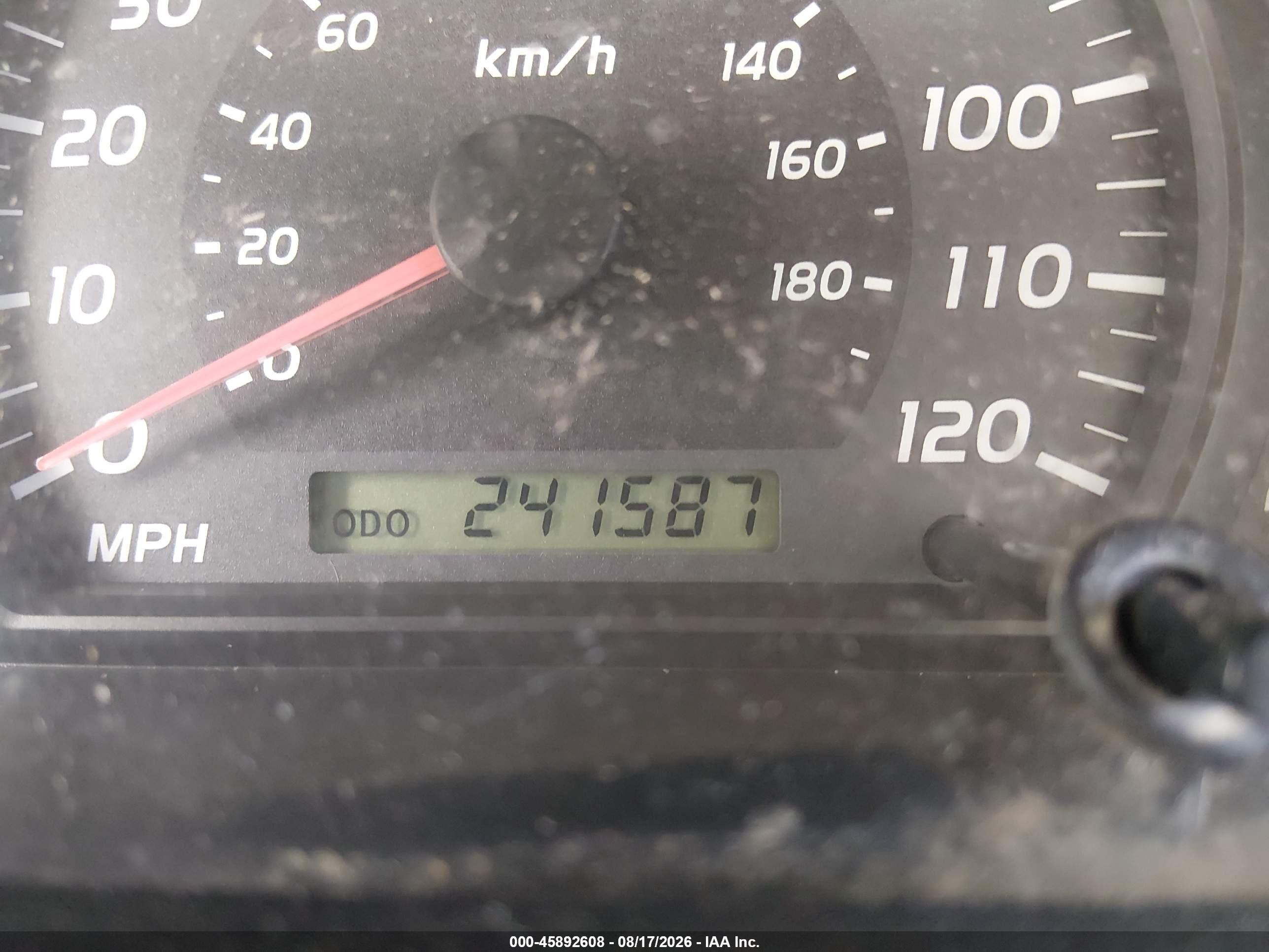 2005 Toyota Tundra Sr5 V8 Серебряный vin: 5TBDT44105S474286