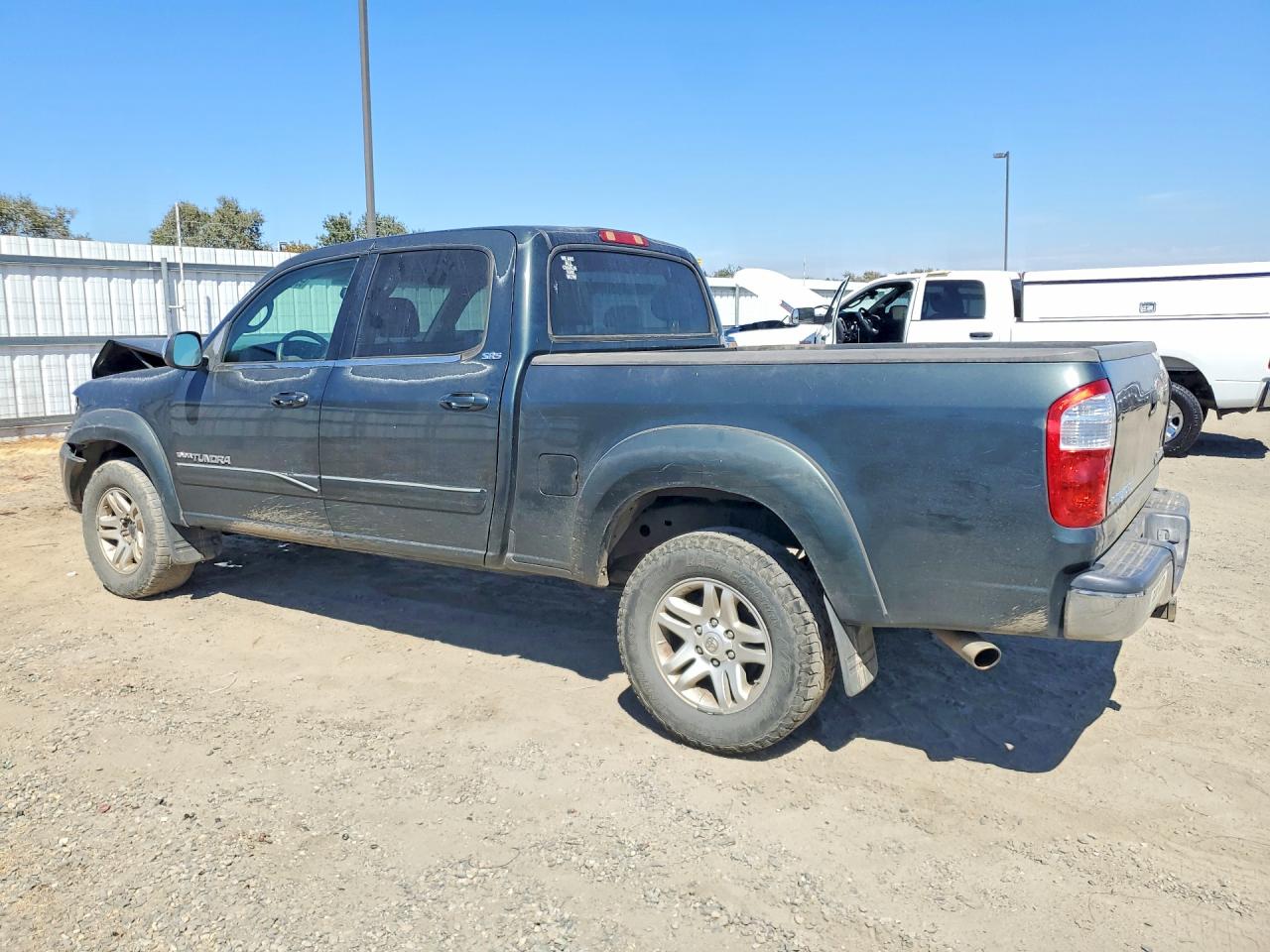 2005 Toyota Tundra Double Cab Sr5 Бирюзовый vin: 5TBDT44105S480928