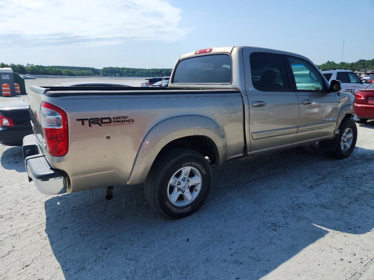2006 Toyota Tundra Double Cab Sr5 Gold vin: 5TBDT44106S509166