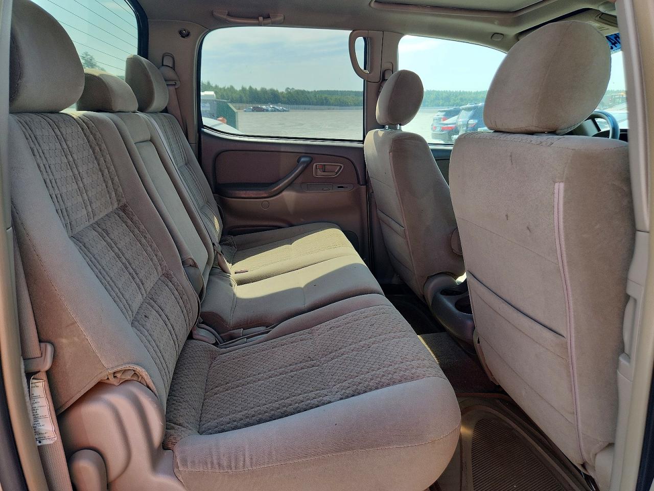 2006 Toyota Tundra Double Cab Sr5 Gold vin: 5TBDT44106S509166