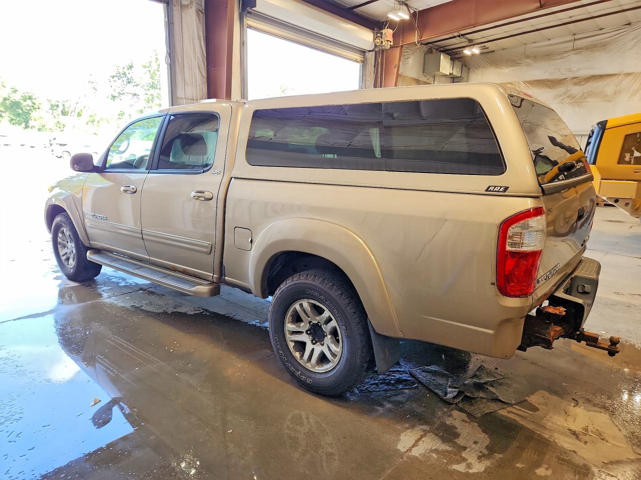 2006 Toyota Tundra Double Cab Sr5 Beige vin: 5TBDT44106S553734