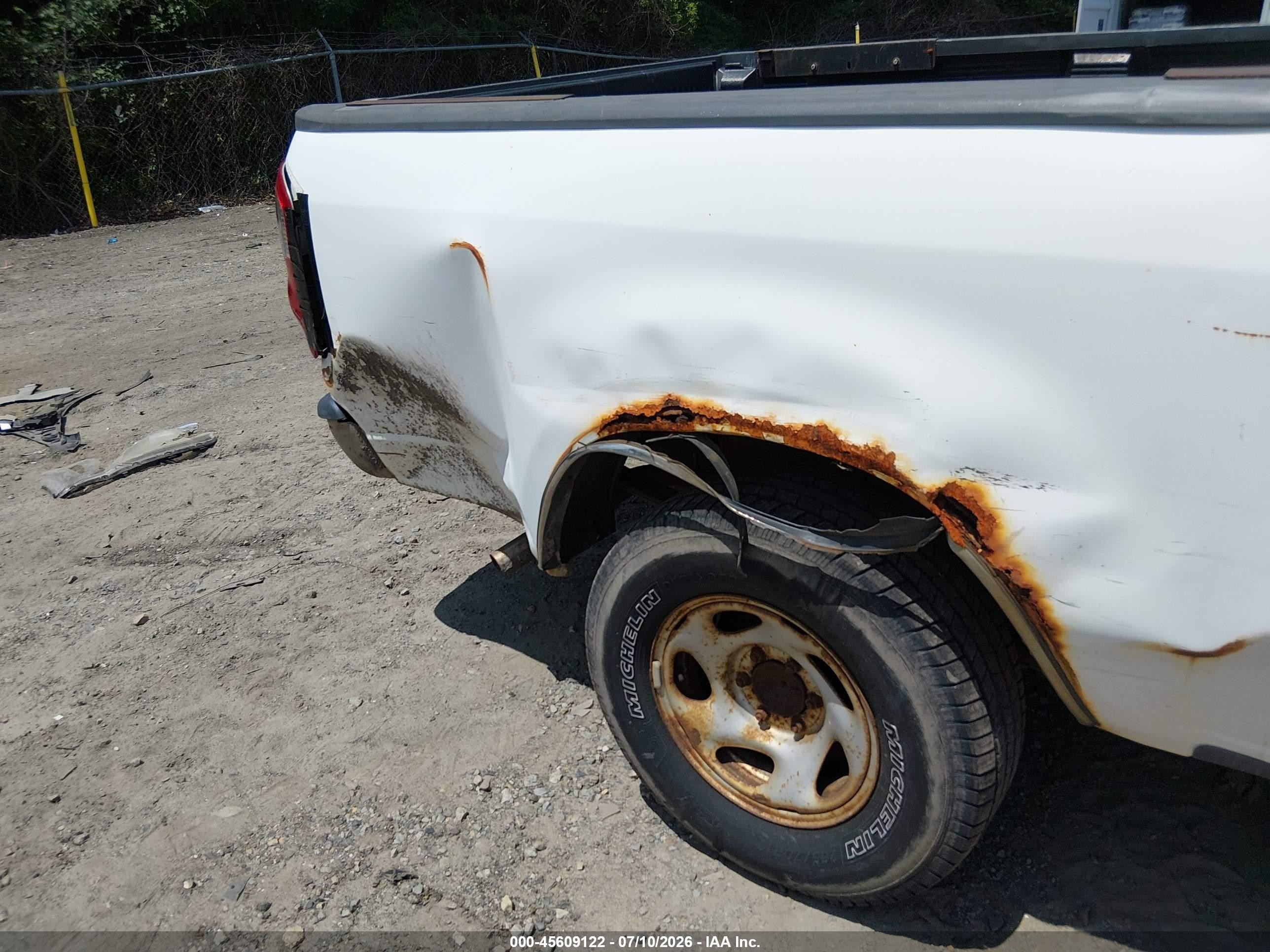 2006 Toyota Tundra Sr5 V8 White vin: 5TBDT44106S554088
