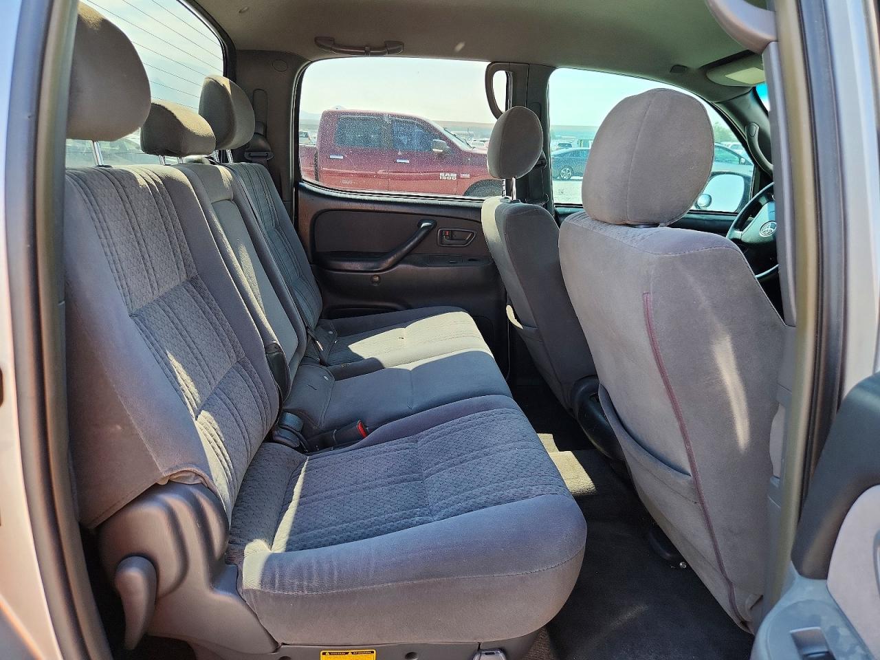 2005 Toyota Tundra Double Cab Sr5 Black vin: 5TBDT44115S495664