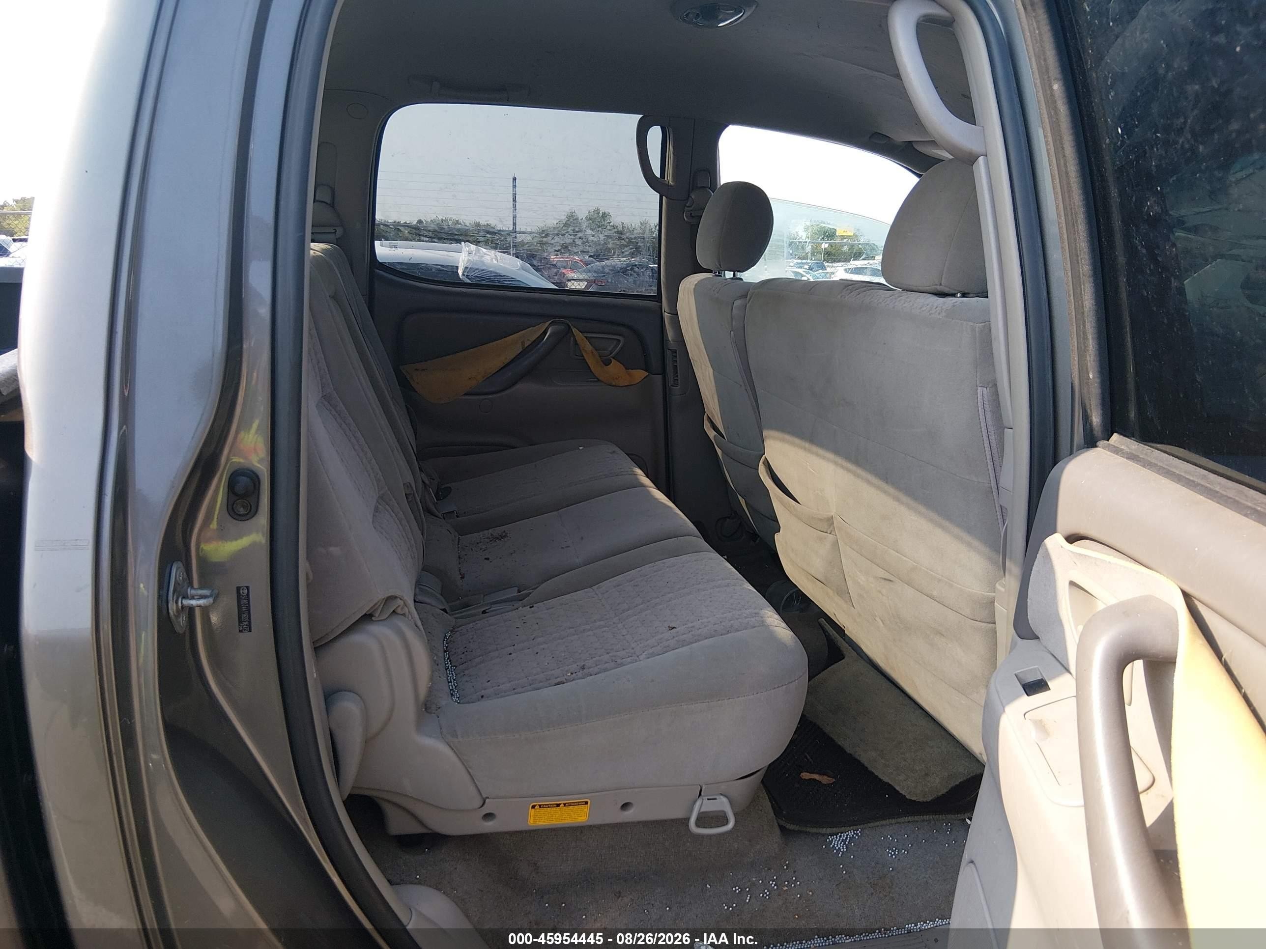 2006 Toyota Tundra Sr5 V8 Серый vin: 5TBDT44116S516479