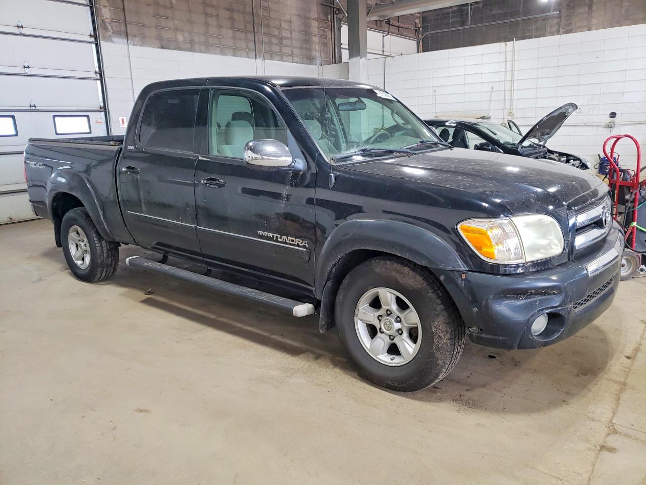 2006 Toyota Tundra Sr5 Black vin: 5TBDT44116S519169