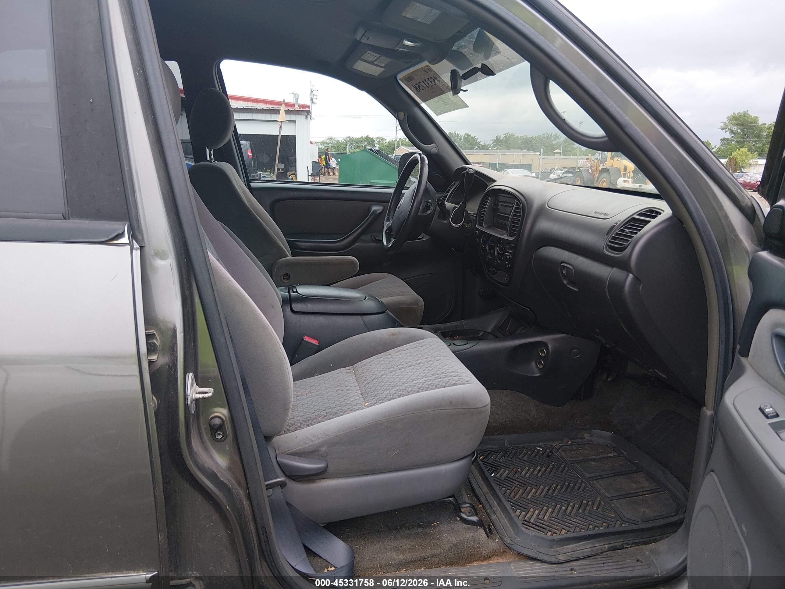 2006 Toyota Tundra Sr5 V8 Gray vin: 5TBDT44116S538692