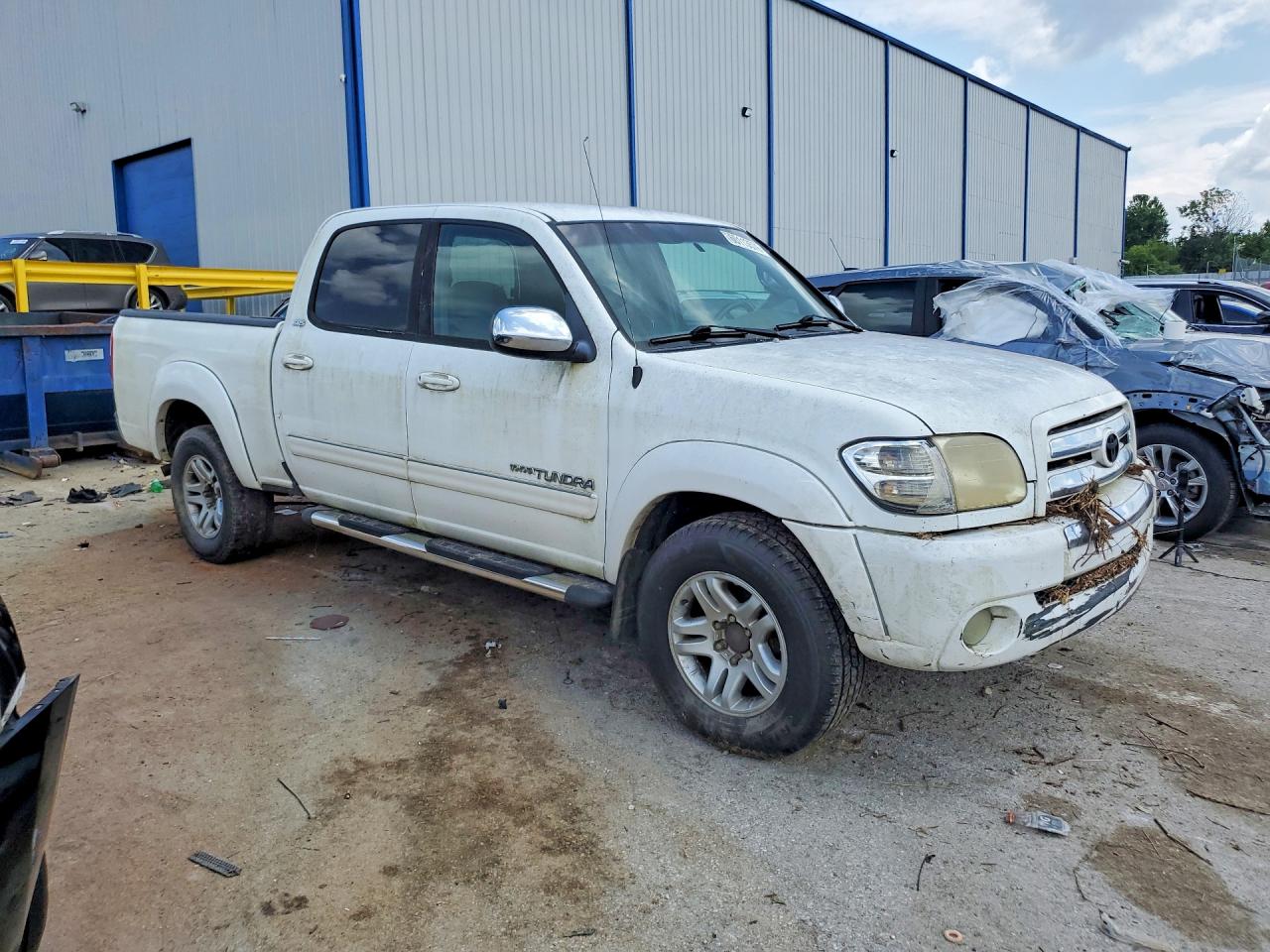2004 Toyota Tundra Double Cab Sr5 White vin: 5TBDT44124S437769