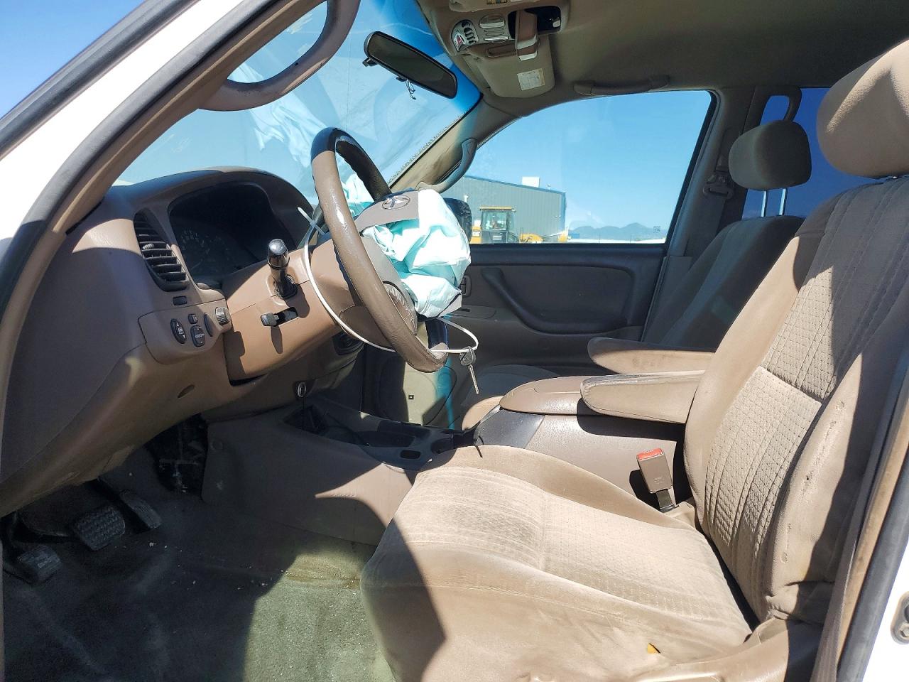 2004 Toyota Tundra Double Cab Sr5 White vin: 5TBDT44124S442535