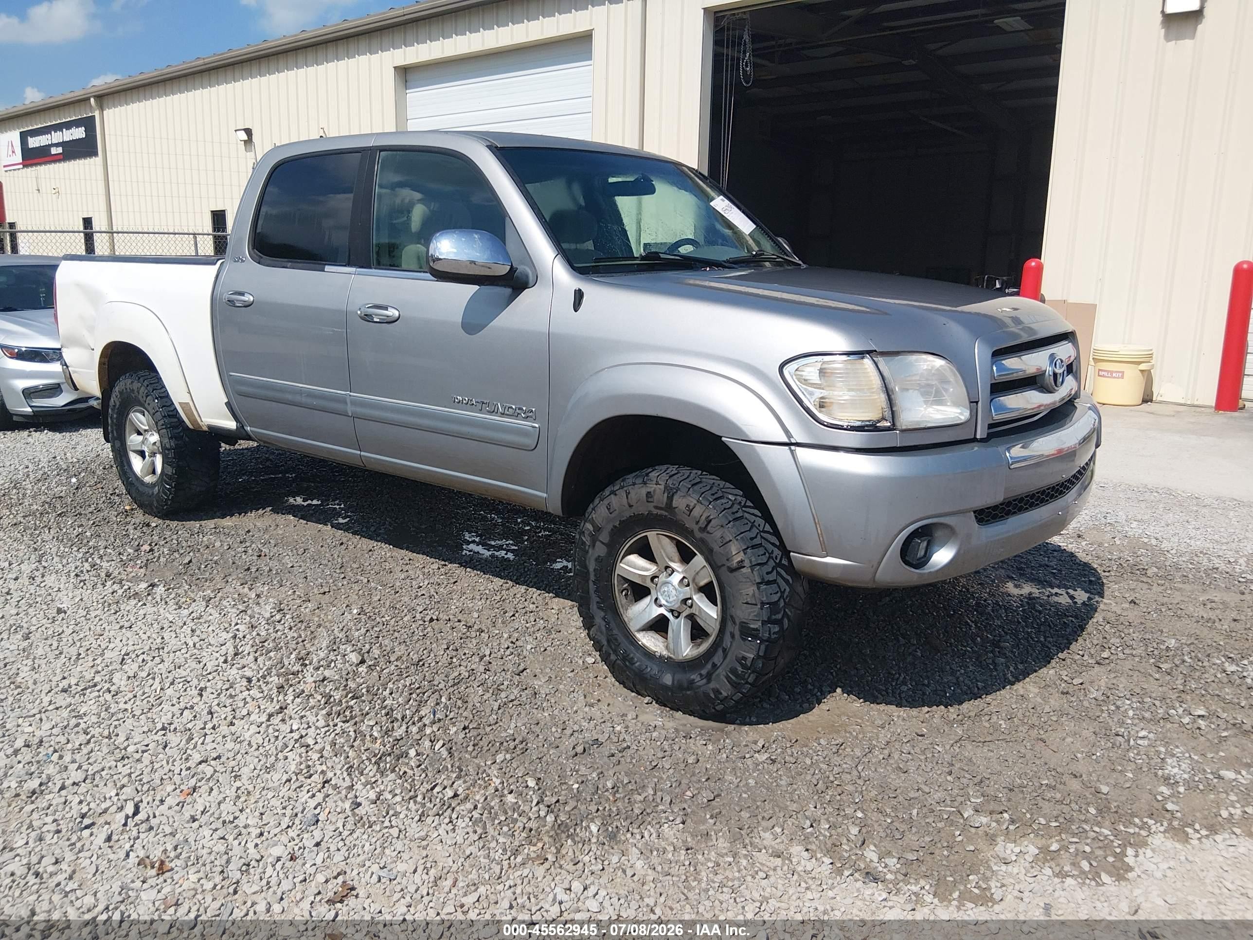 2004 Toyota Tundra Sr5 V8 Gray vin: 5TBDT44124S453678