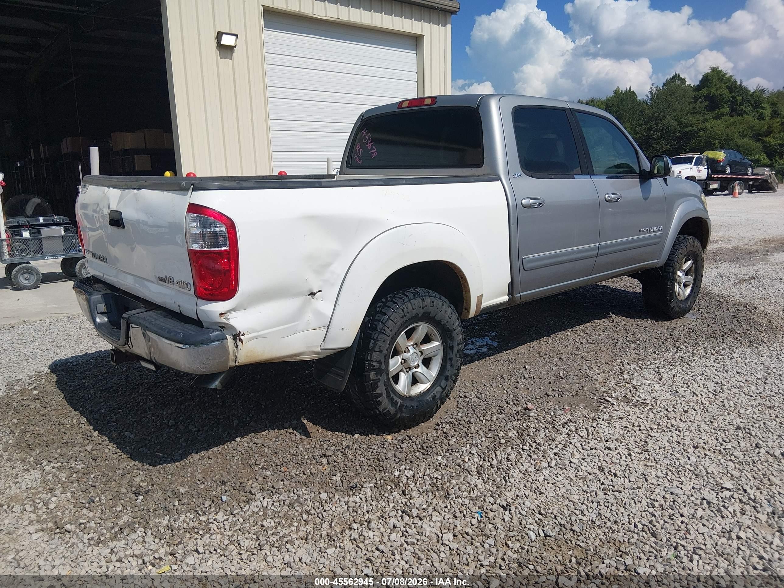 2004 Toyota Tundra Sr5 V8 Gray vin: 5TBDT44124S453678