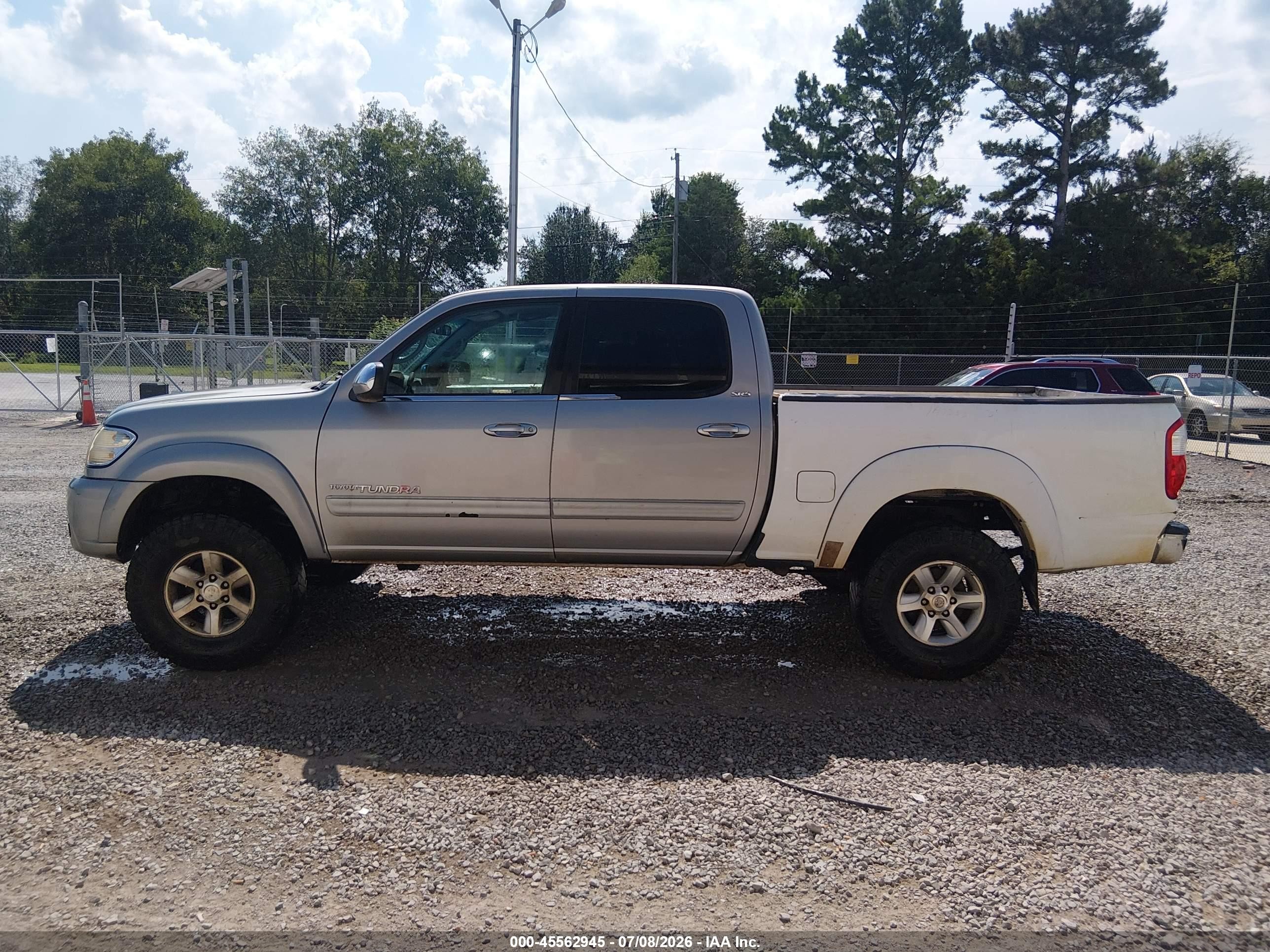 2004 Toyota Tundra Sr5 V8 Gray vin: 5TBDT44124S453678