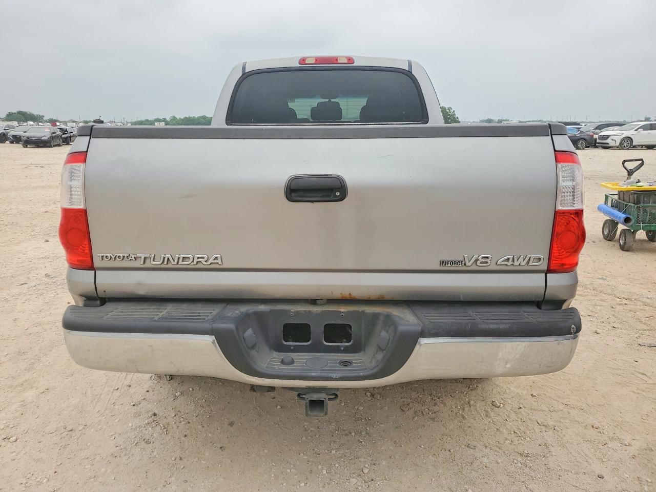 2004 Toyota Tundra Double Cab Sr5 Silver vin: 5TBDT44124S453812
