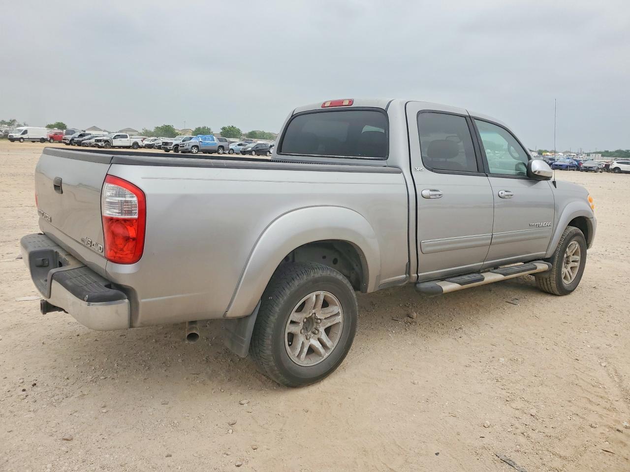 2004 Toyota Tundra Double Cab Sr5 Silver vin: 5TBDT44124S453812