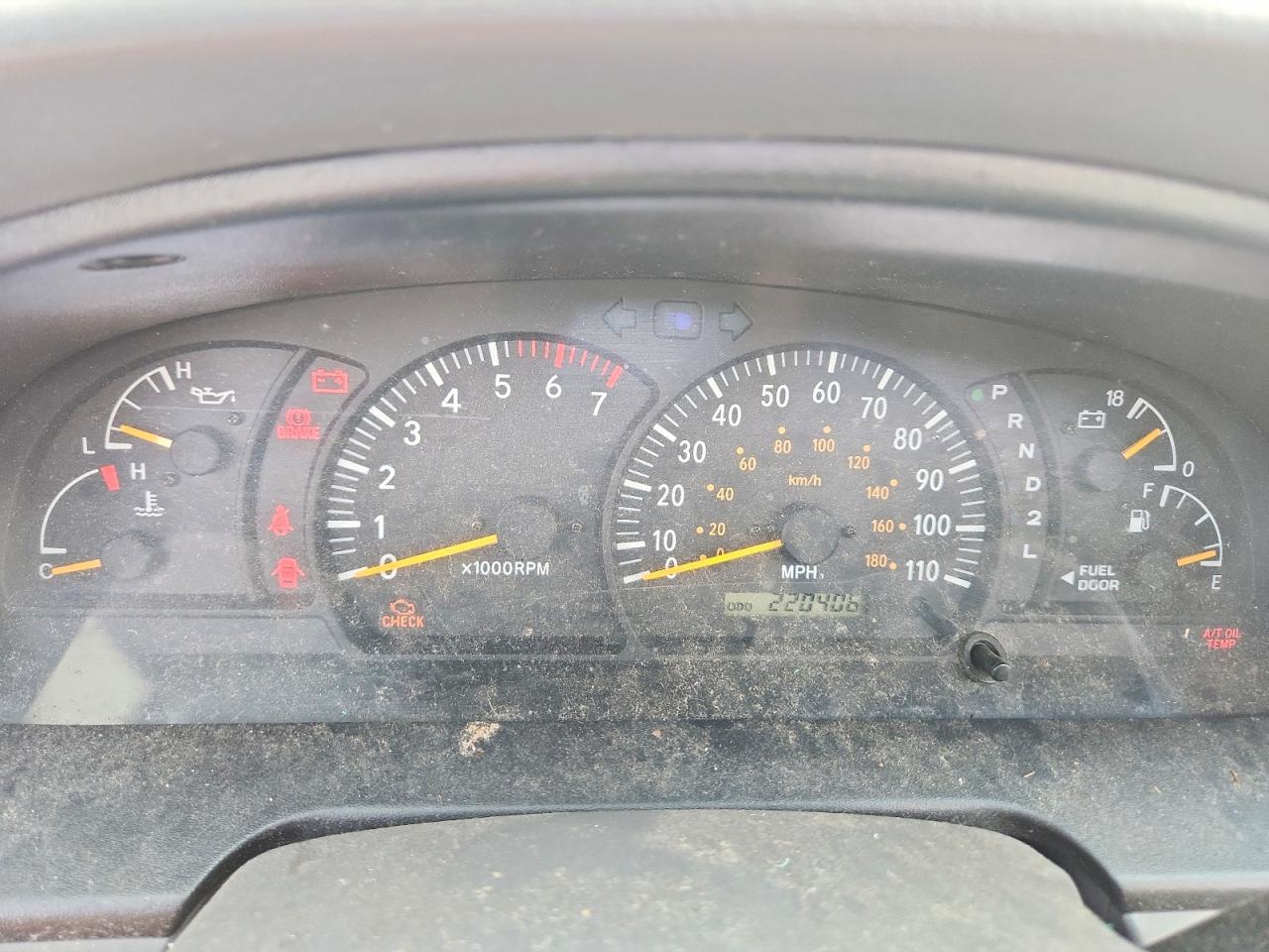 2004 Toyota Tundra Sr5 Maroon vin: 5TBDT44124S462736