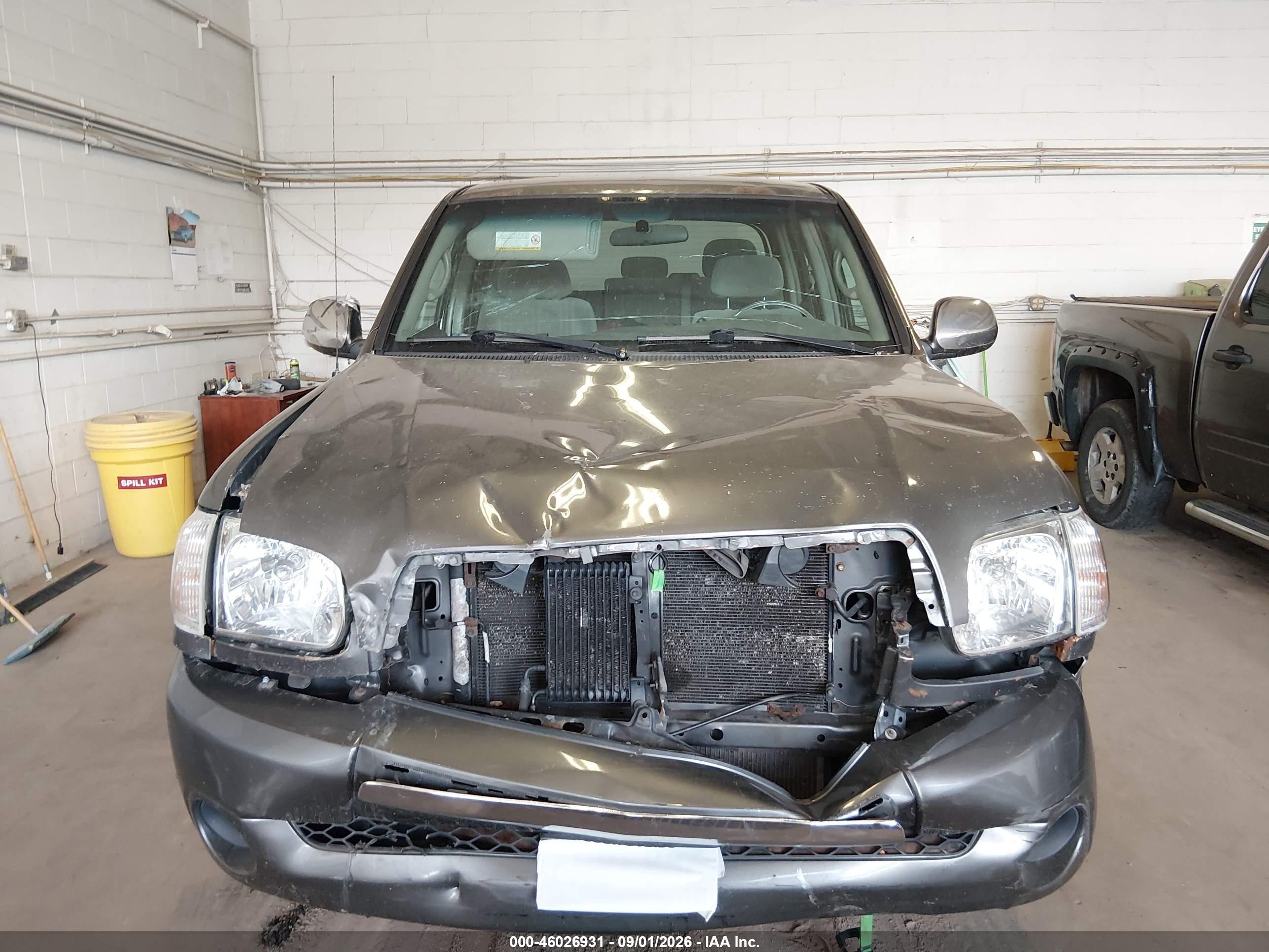 2004 Toyota Tundra Sr5 V8 Gray vin: 5TBDT44124S465488