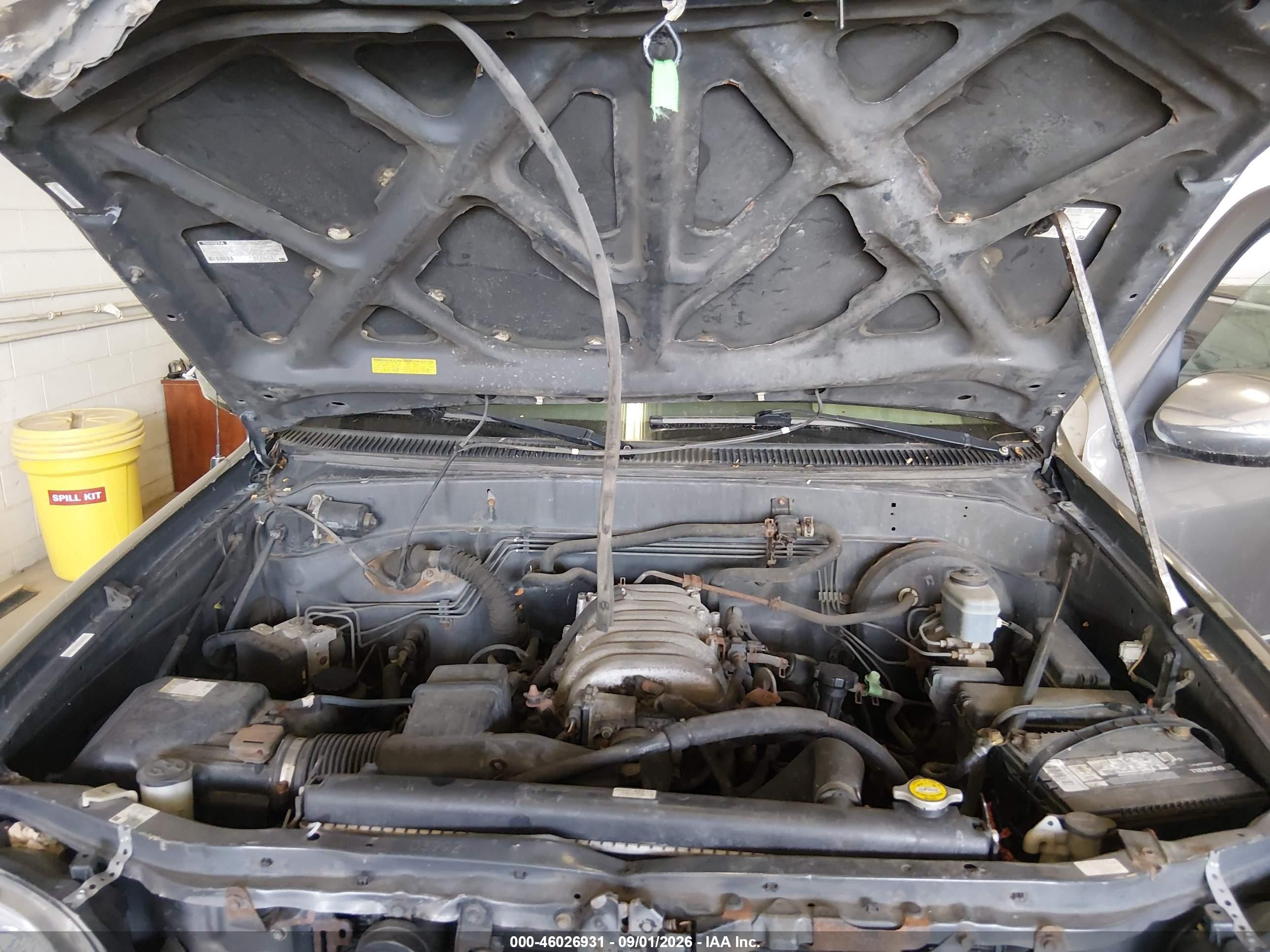 2004 Toyota Tundra Sr5 V8 Gray vin: 5TBDT44124S465488