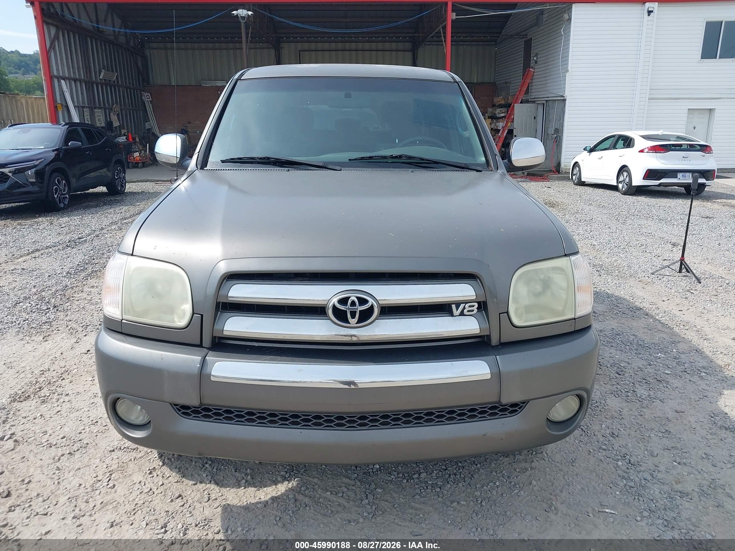 2005 Toyota Tundra Sr5 V8 Gray vin: 5TBDT44125S472328