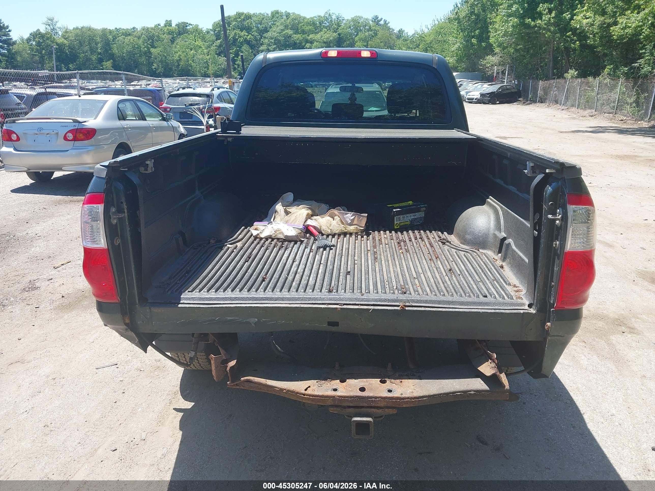 2005 Toyota Tundra Sr5 V8 Green vin: 5TBDT44125S473429