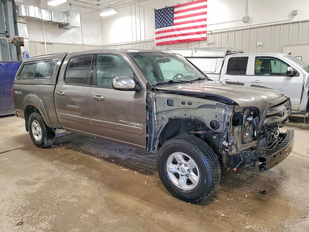 2006 Toyota Tundra Double Cab Sr5 Серый vin: 5TBDT44126S534926