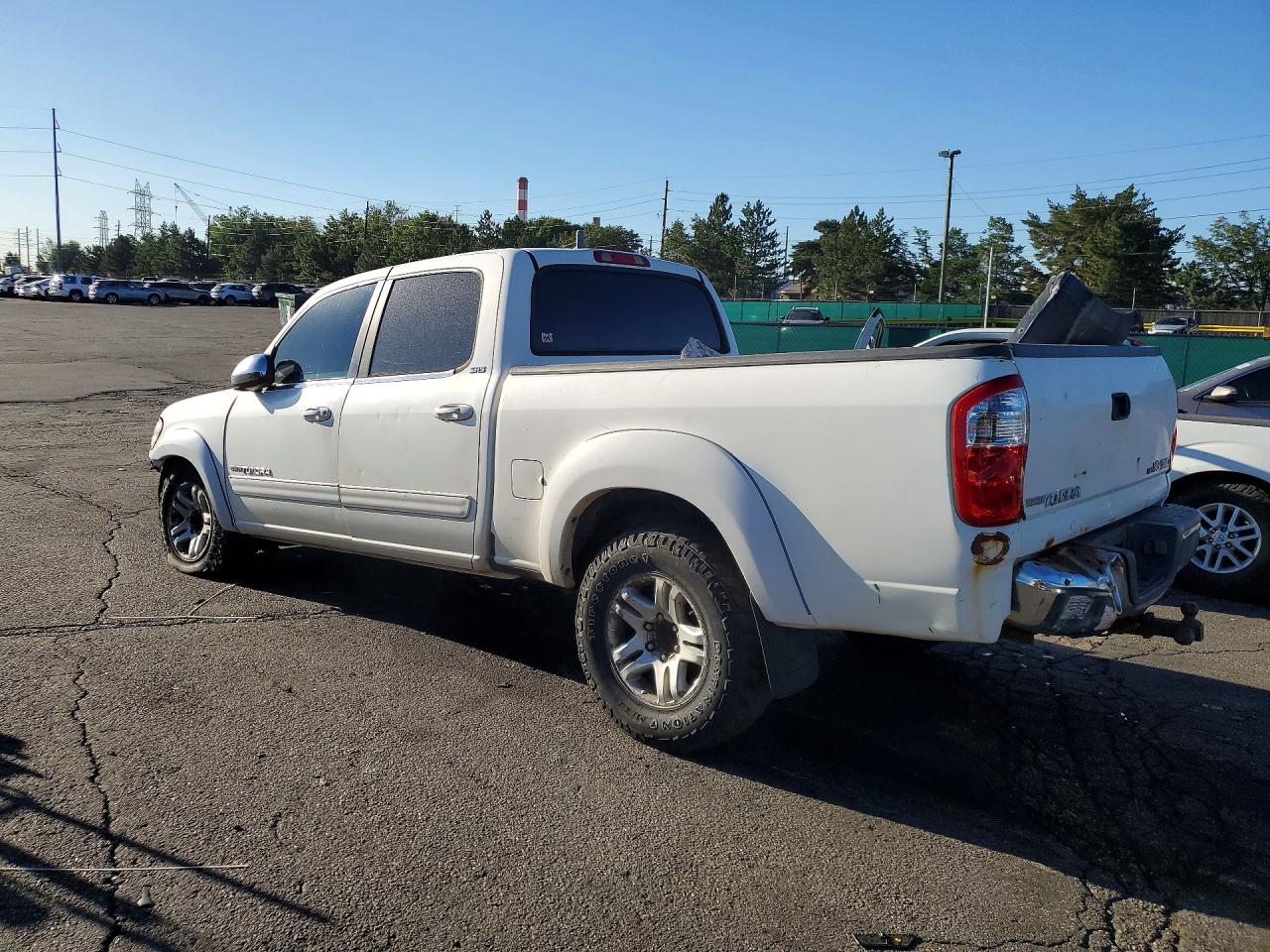 2004 Toyota Tundra Double Cab Sr5 White vin: 5TBDT44134S435660