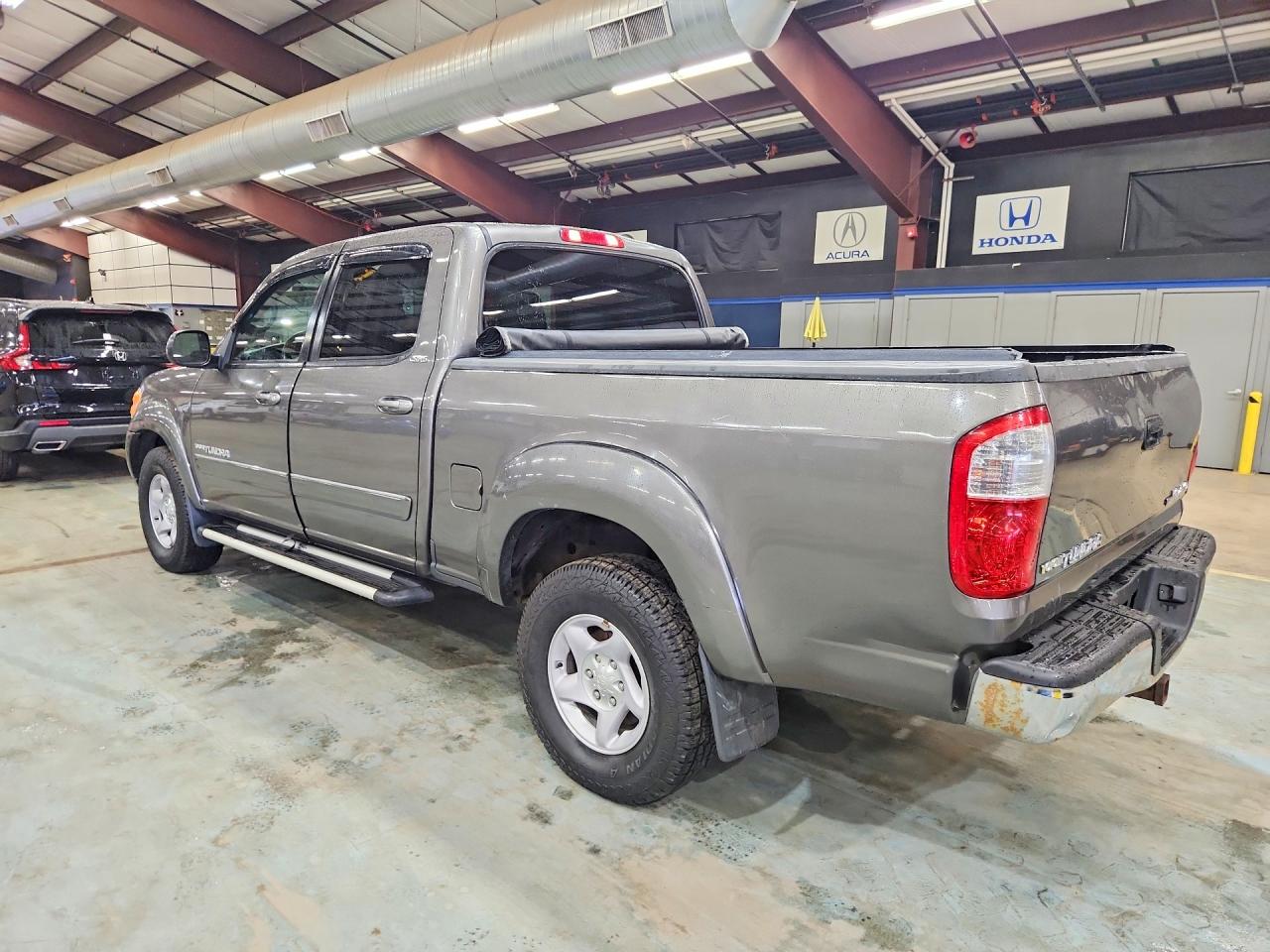 2004 Toyota Tundra Sr5 Gray vin: 5TBDT44134S453320