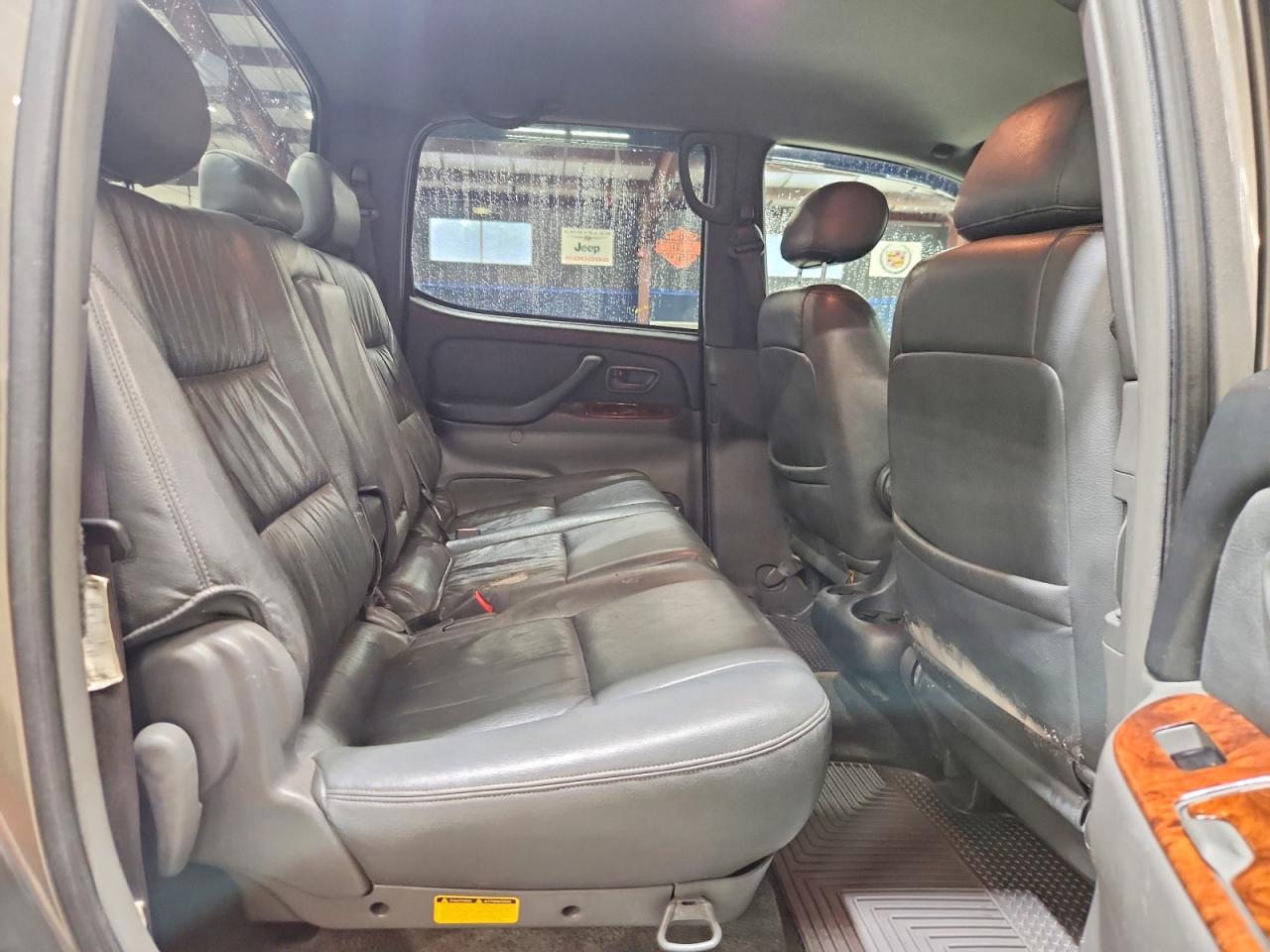 2004 Toyota Tundra Sr5 Gray vin: 5TBDT44134S453320