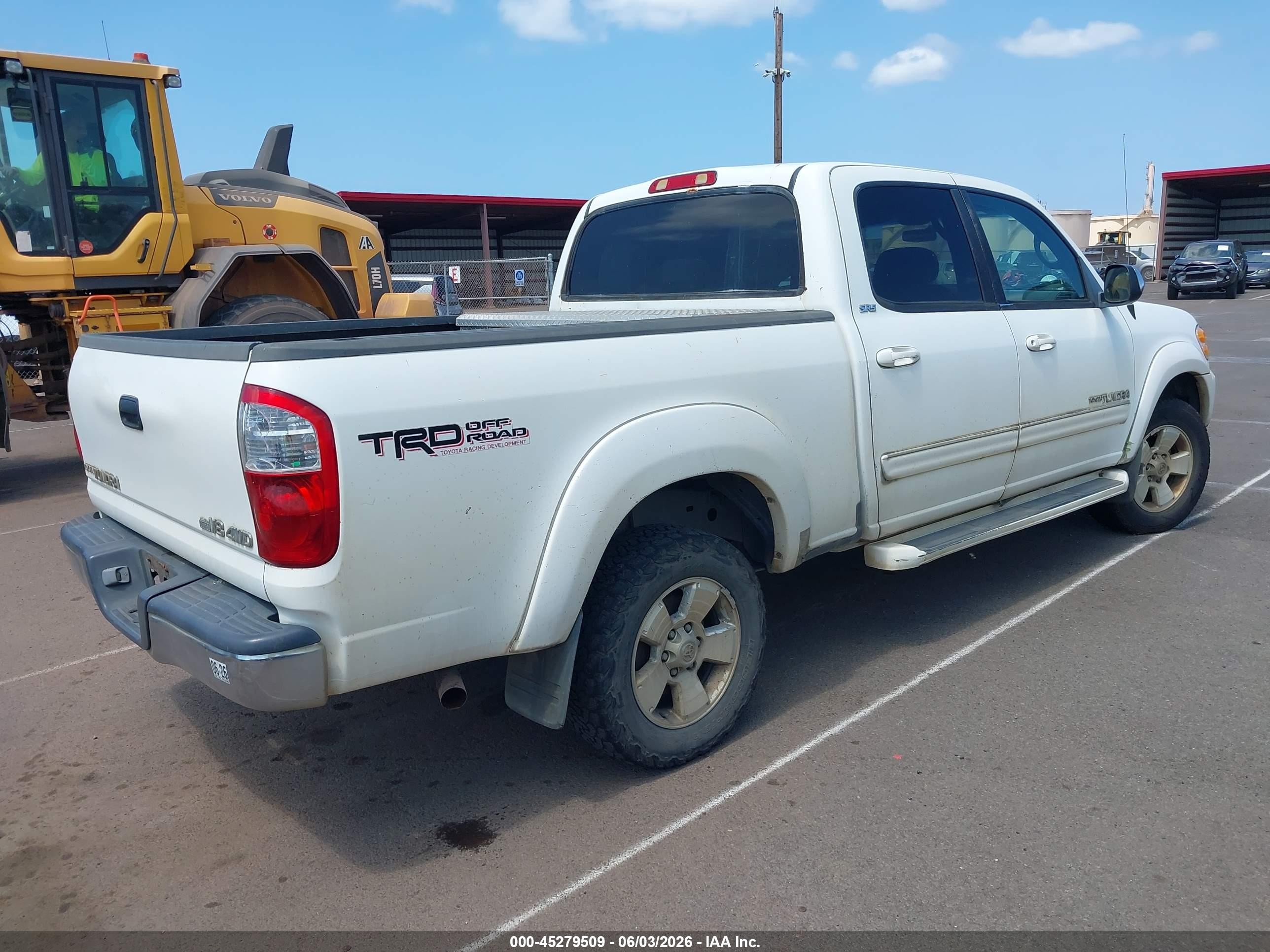 2004 Toyota Tundra Sr5 V8 White vin: 5TBDT44134S459599