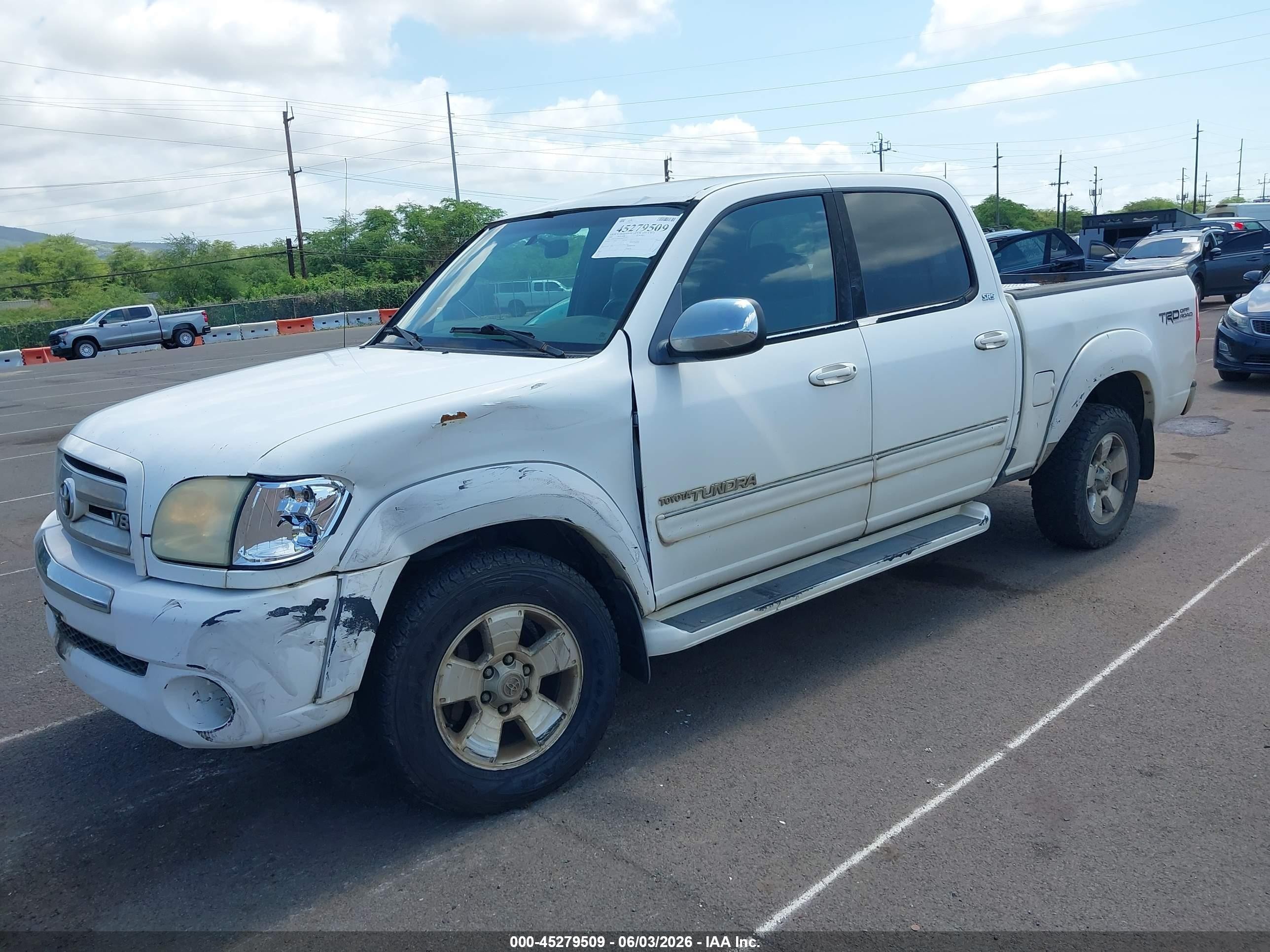 2004 Toyota Tundra Sr5 V8 White vin: 5TBDT44134S459599