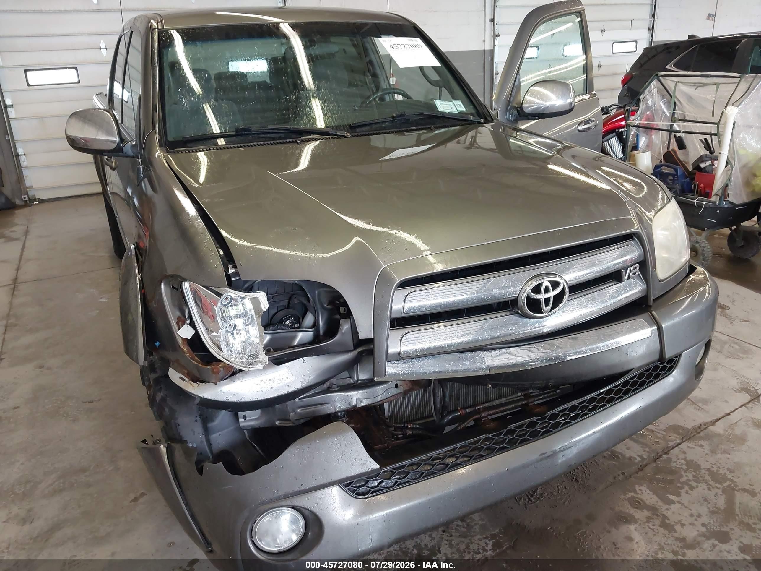 2005 Toyota Tundra Sr5 V8 Brown vin: 5TBDT44135S481085