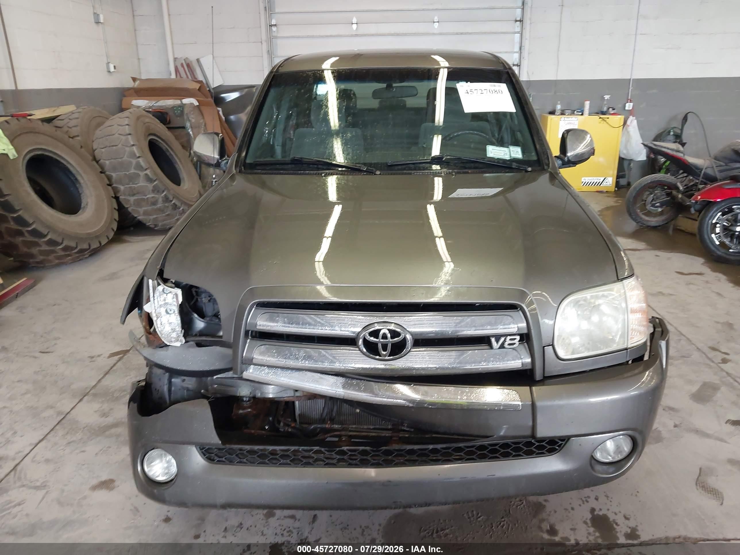 2005 Toyota Tundra Sr5 V8 Brown vin: 5TBDT44135S481085