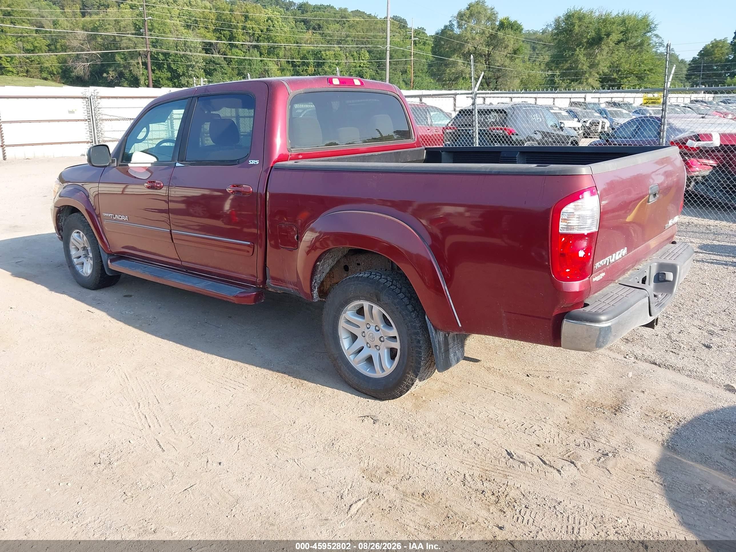 2005 Toyota Tundra Sr5 V8 Red vin: 5TBDT44135S482897