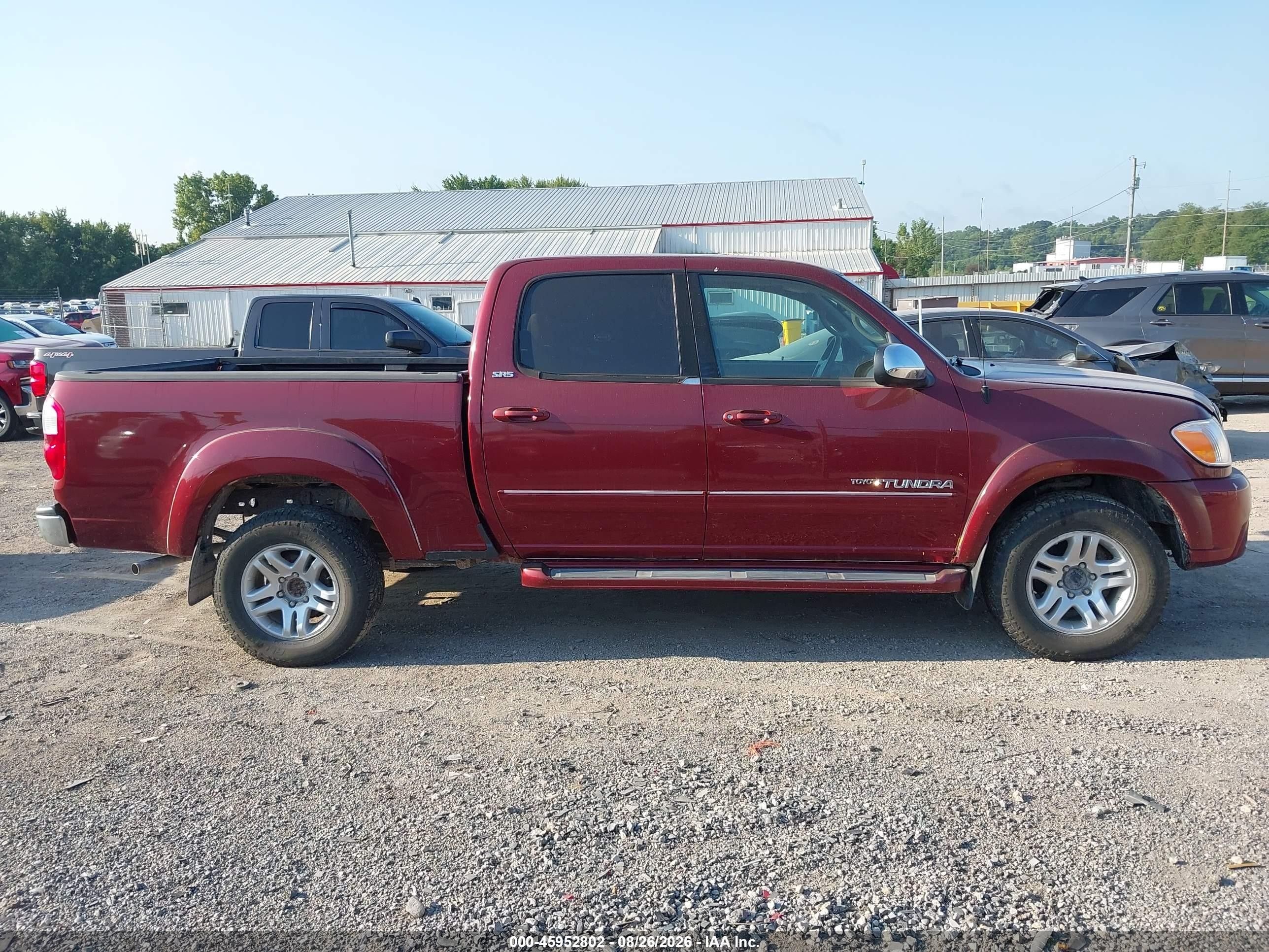 2005 Toyota Tundra Sr5 V8 Red vin: 5TBDT44135S482897
