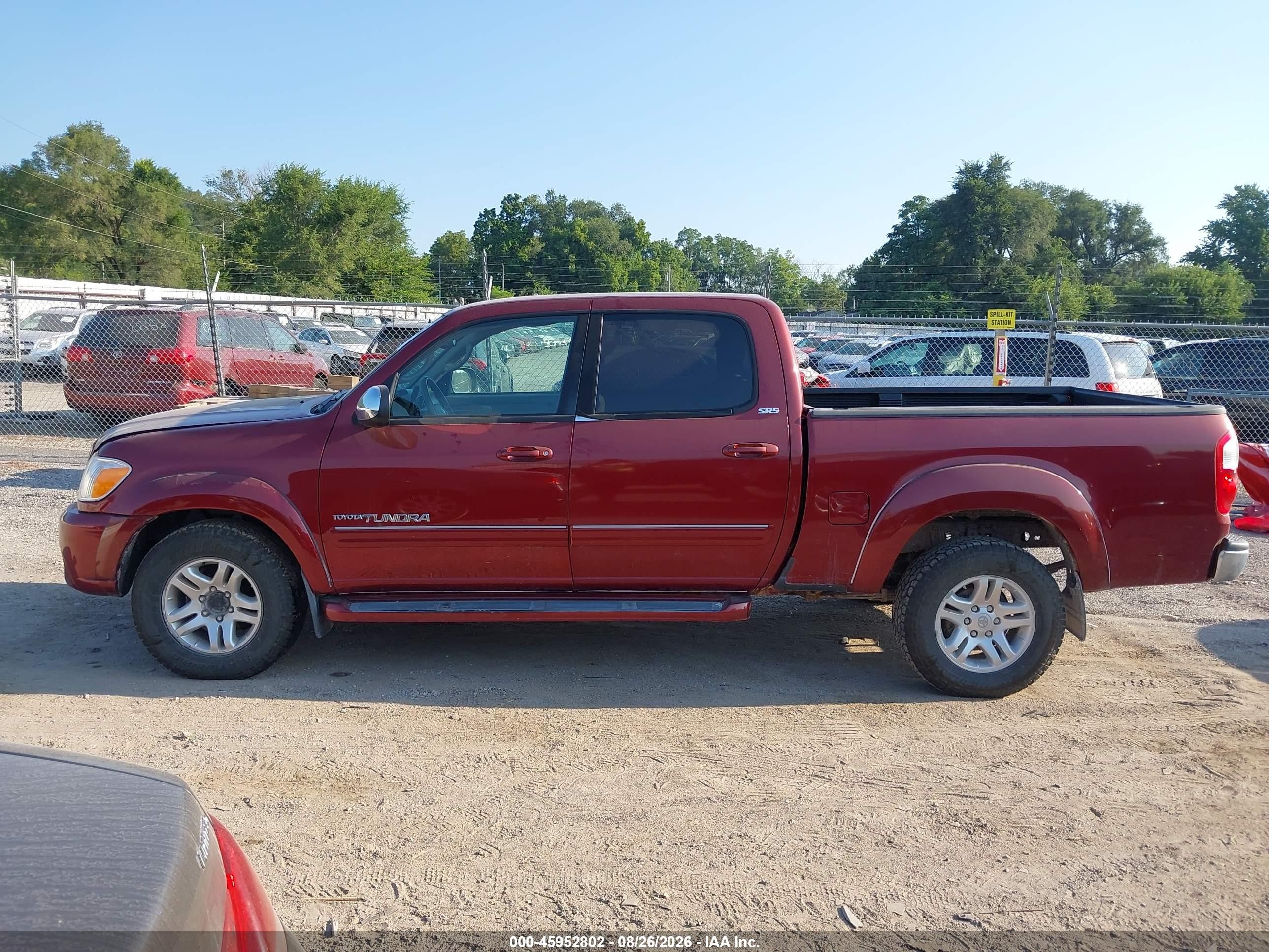 2005 Toyota Tundra Sr5 V8 Red vin: 5TBDT44135S482897