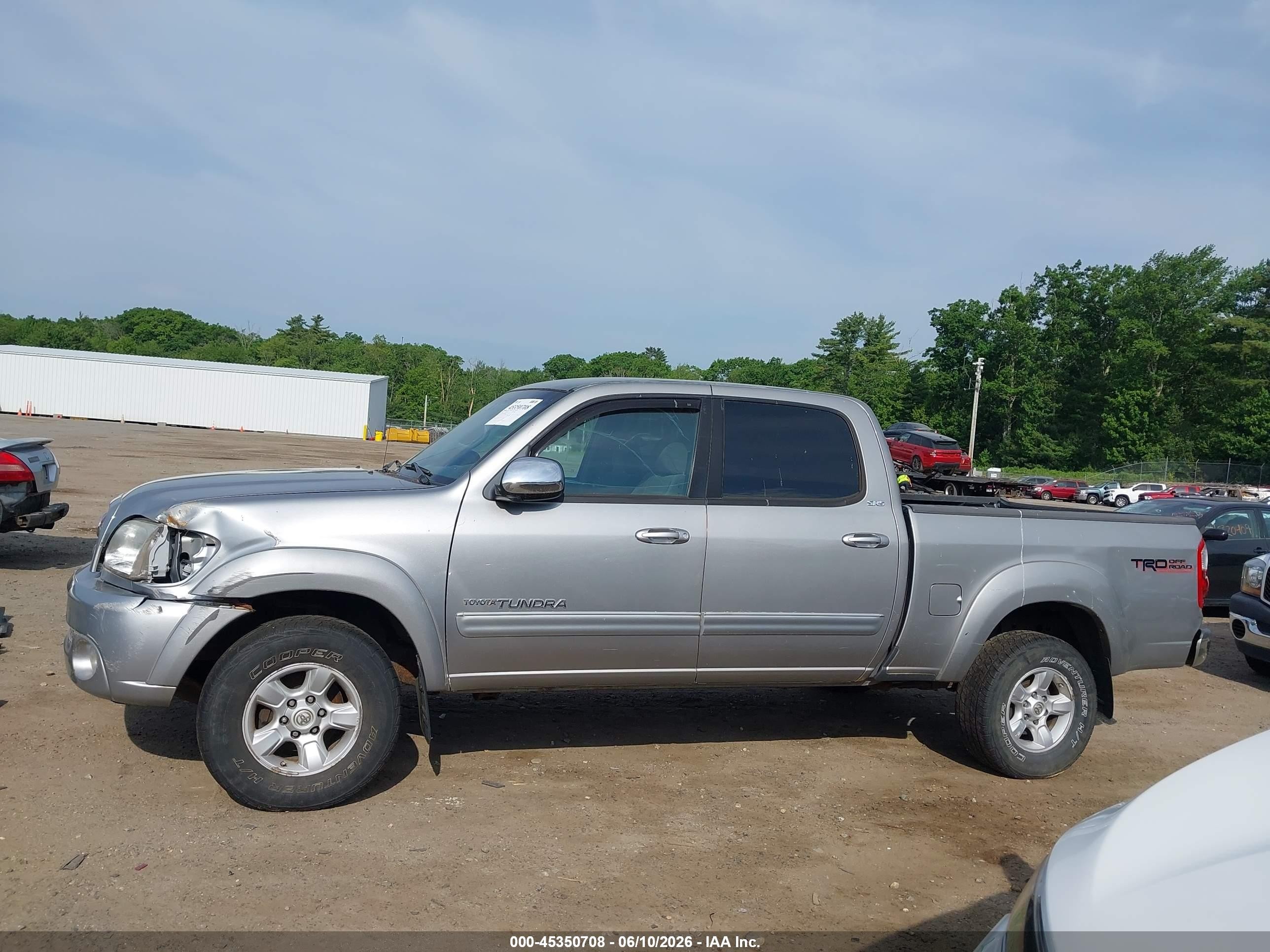 2005 Toyota Tundra Sr5 V8 Silver vin: 5TBDT44135S486299