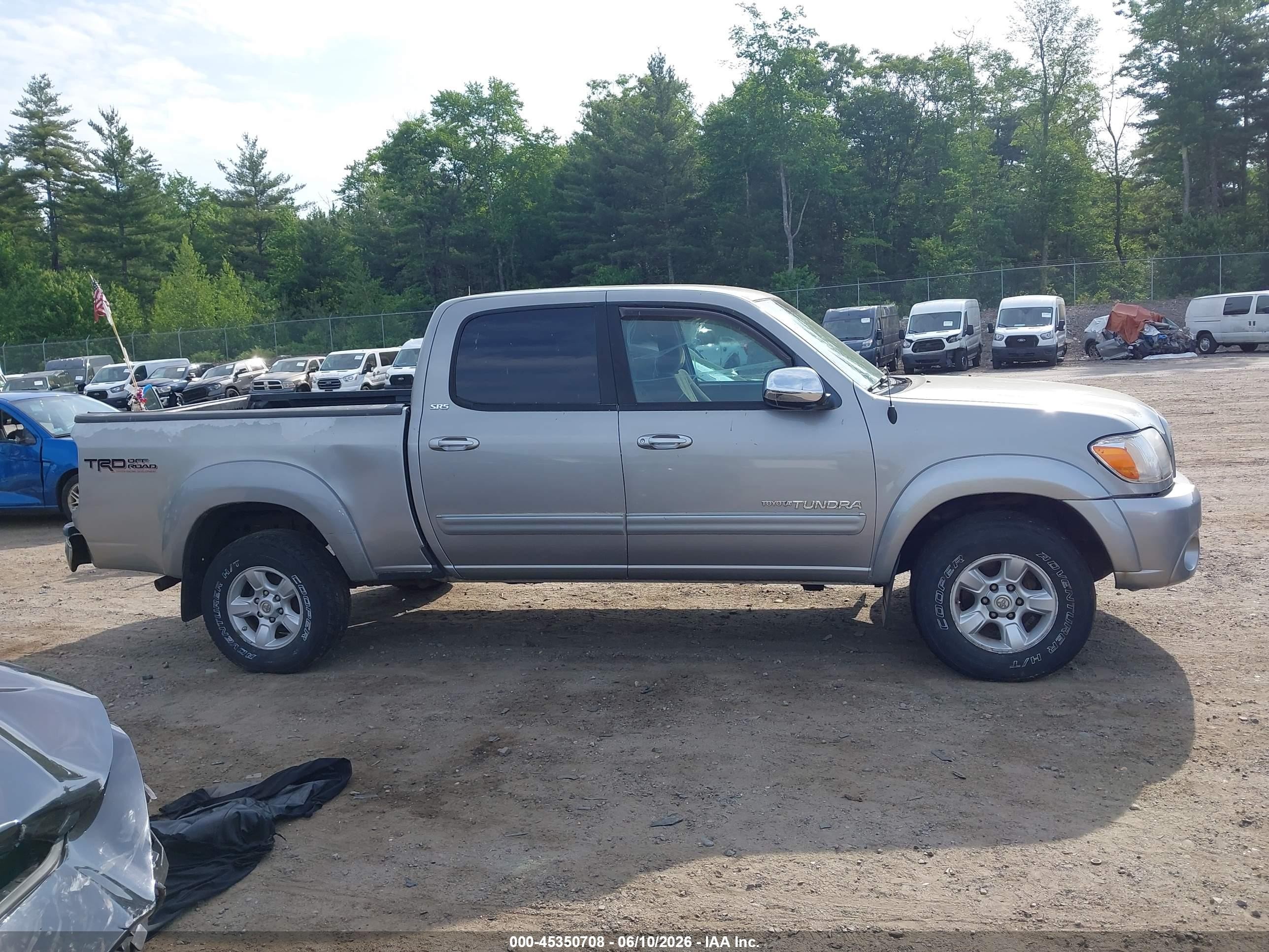 2005 Toyota Tundra Sr5 V8 Silver vin: 5TBDT44135S486299