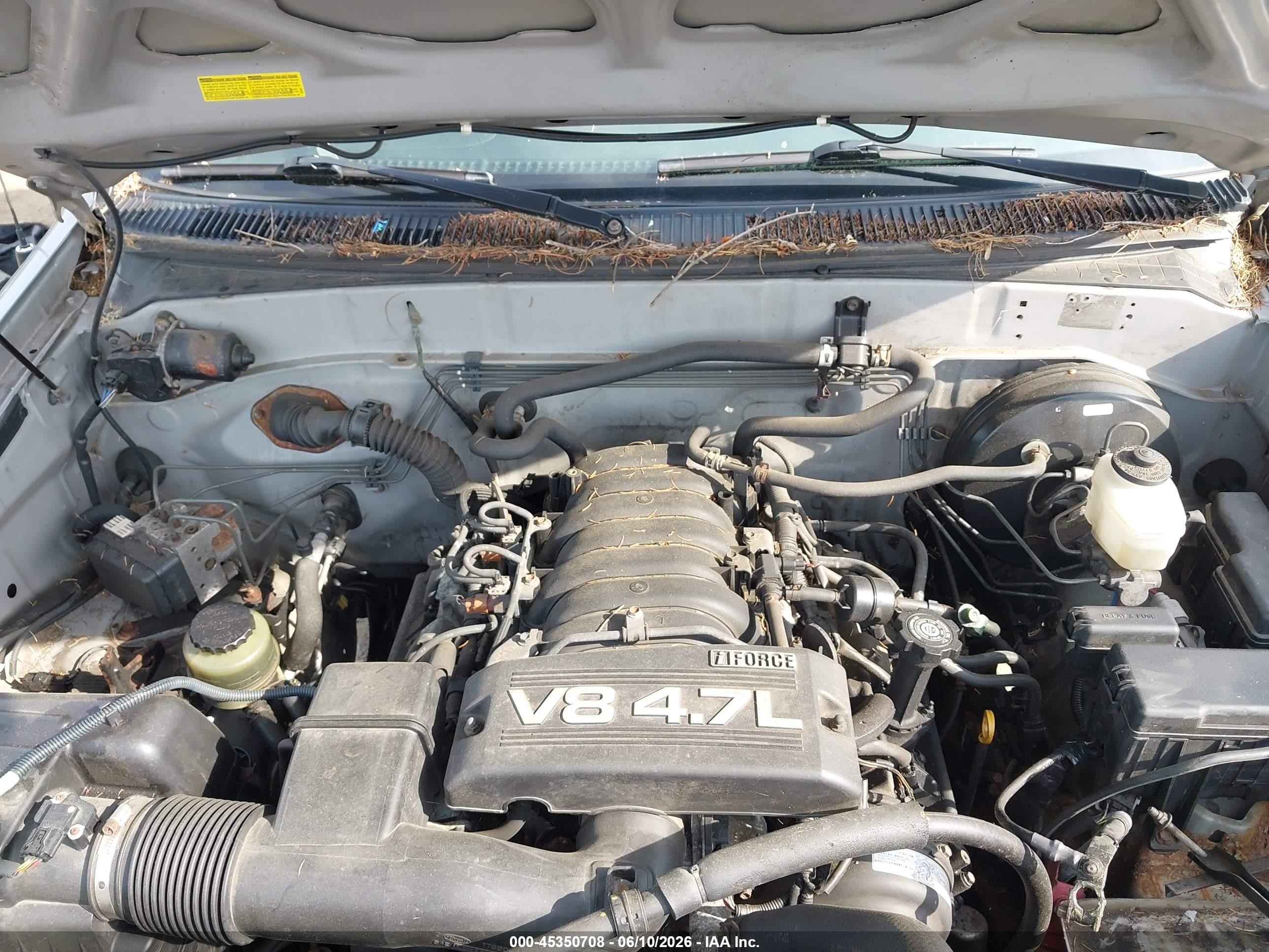2005 Toyota Tundra Sr5 V8 Silver vin: 5TBDT44135S486299