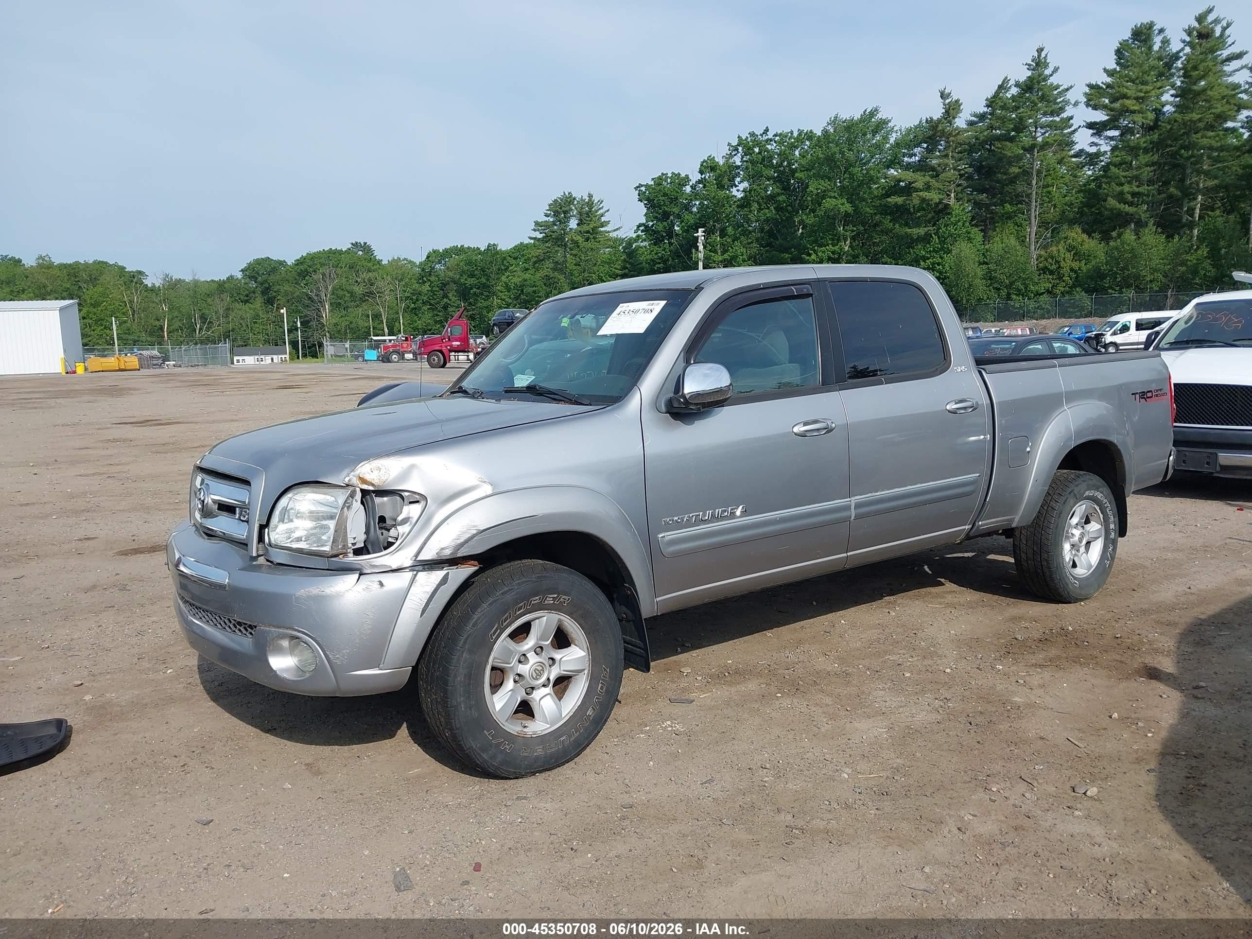2005 Toyota Tundra Sr5 V8 Silver vin: 5TBDT44135S486299