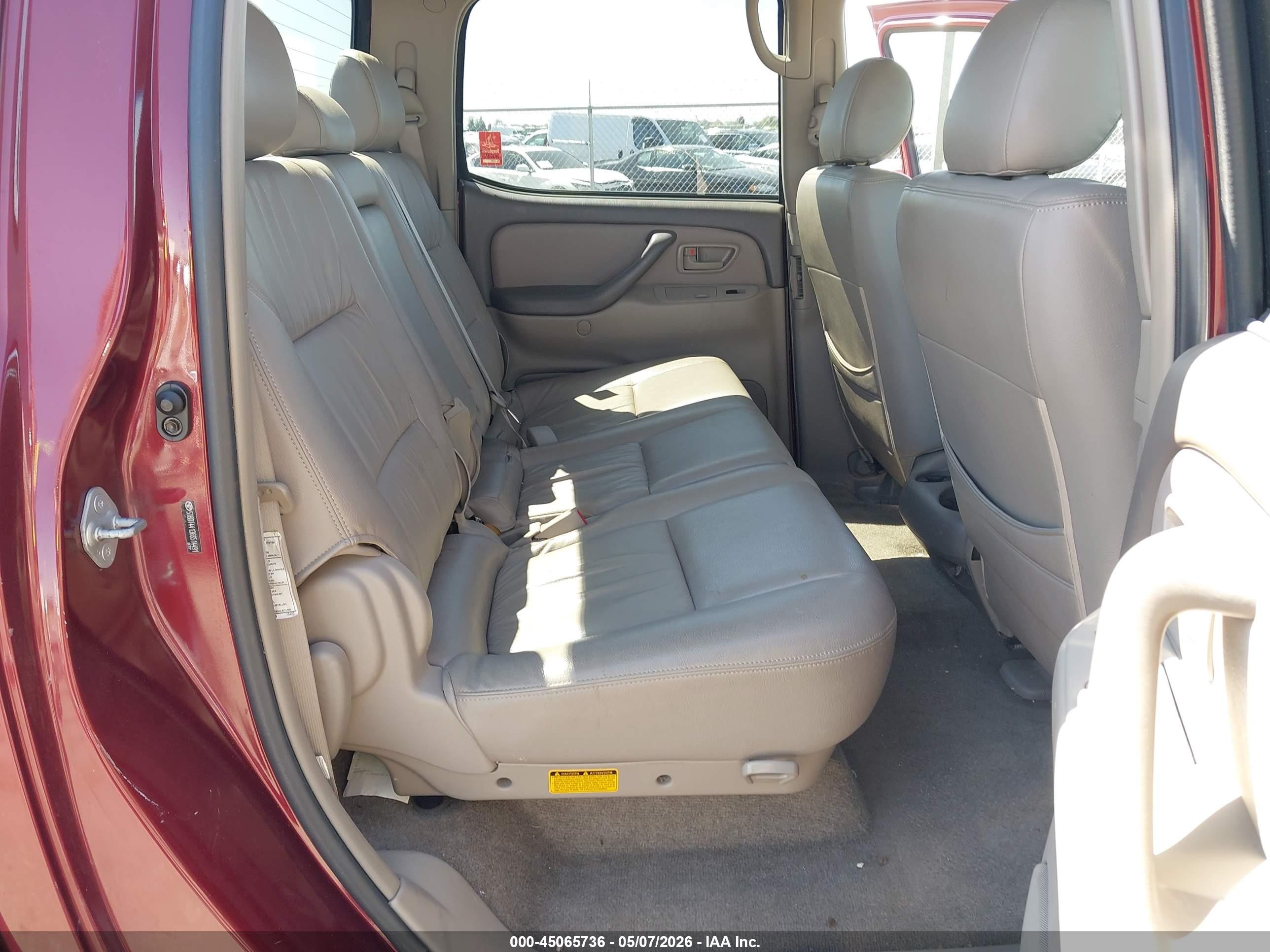 2006 Toyota Tundra Sr5 V8 Красный vin: 5TBDT44136S514491